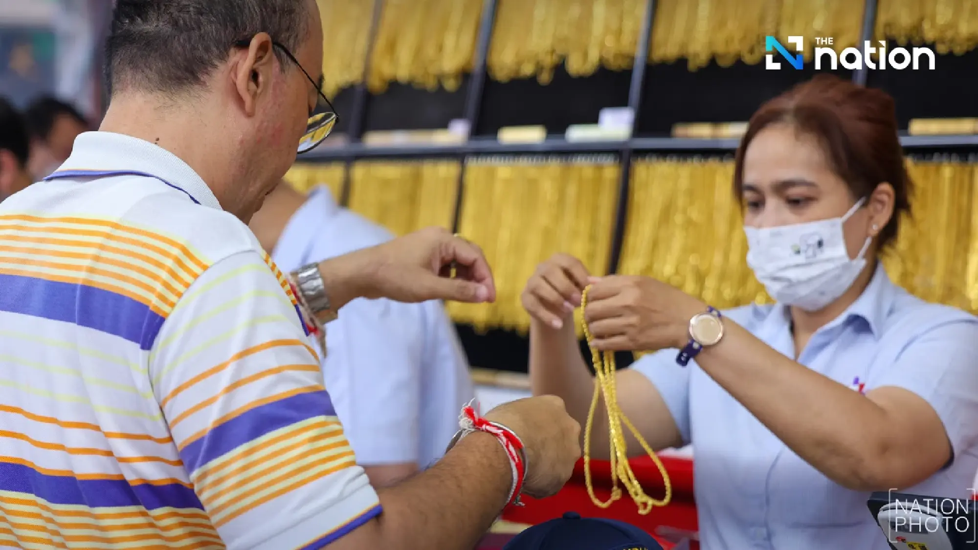 Gold Price Shatters Record, Soaring Past $3,800 on US Shutdown Fears
