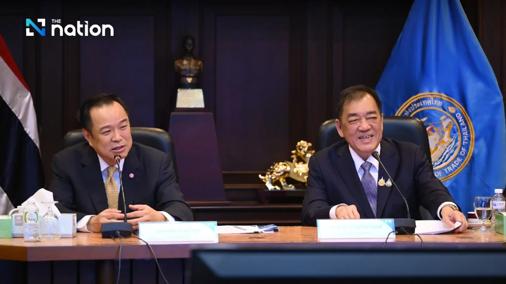 (from left) Anutin Charnvirakul and Poj Aramwattananont