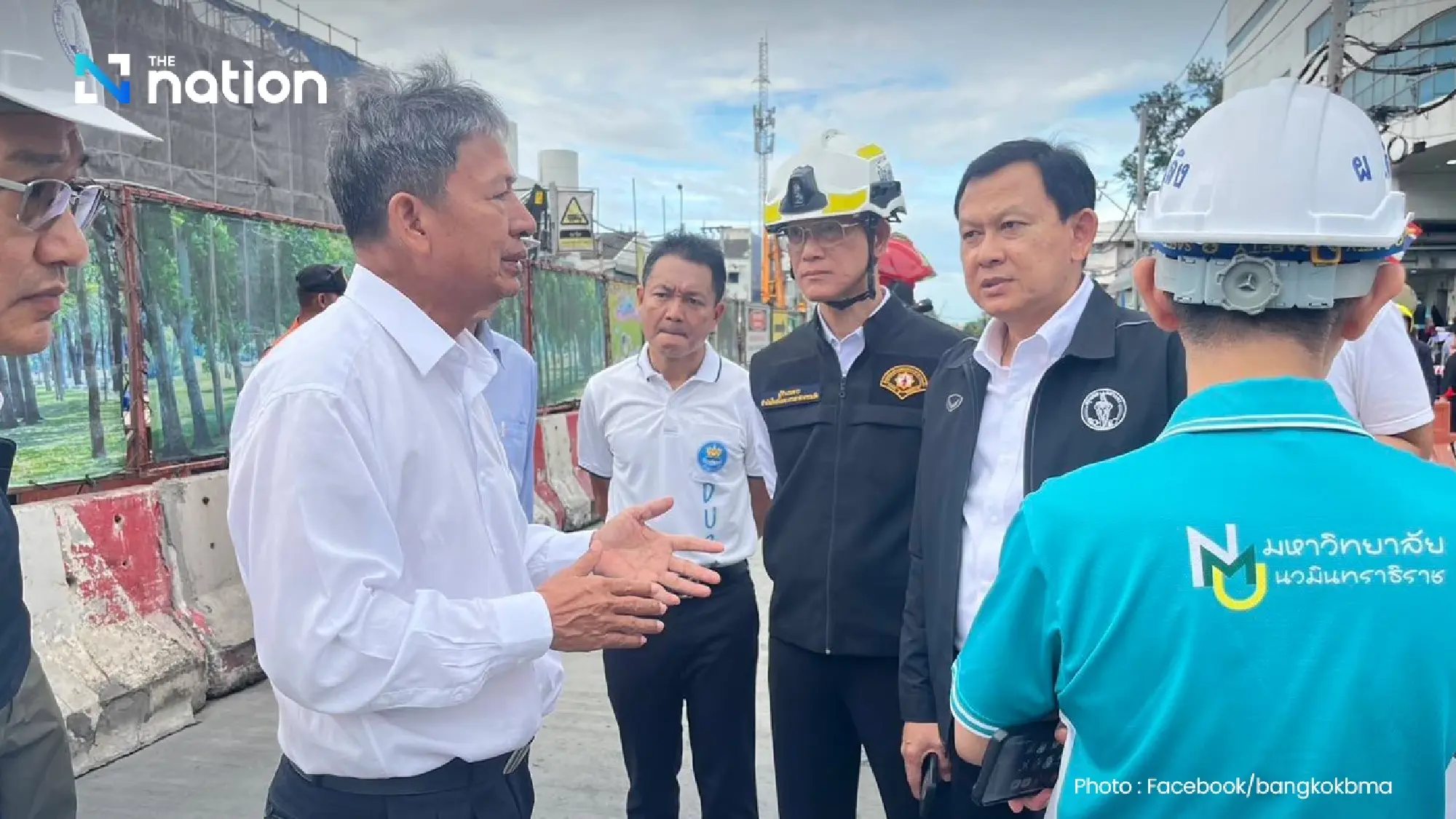 Bangkok governor inspects major road subsidence outside Vajira Hospital