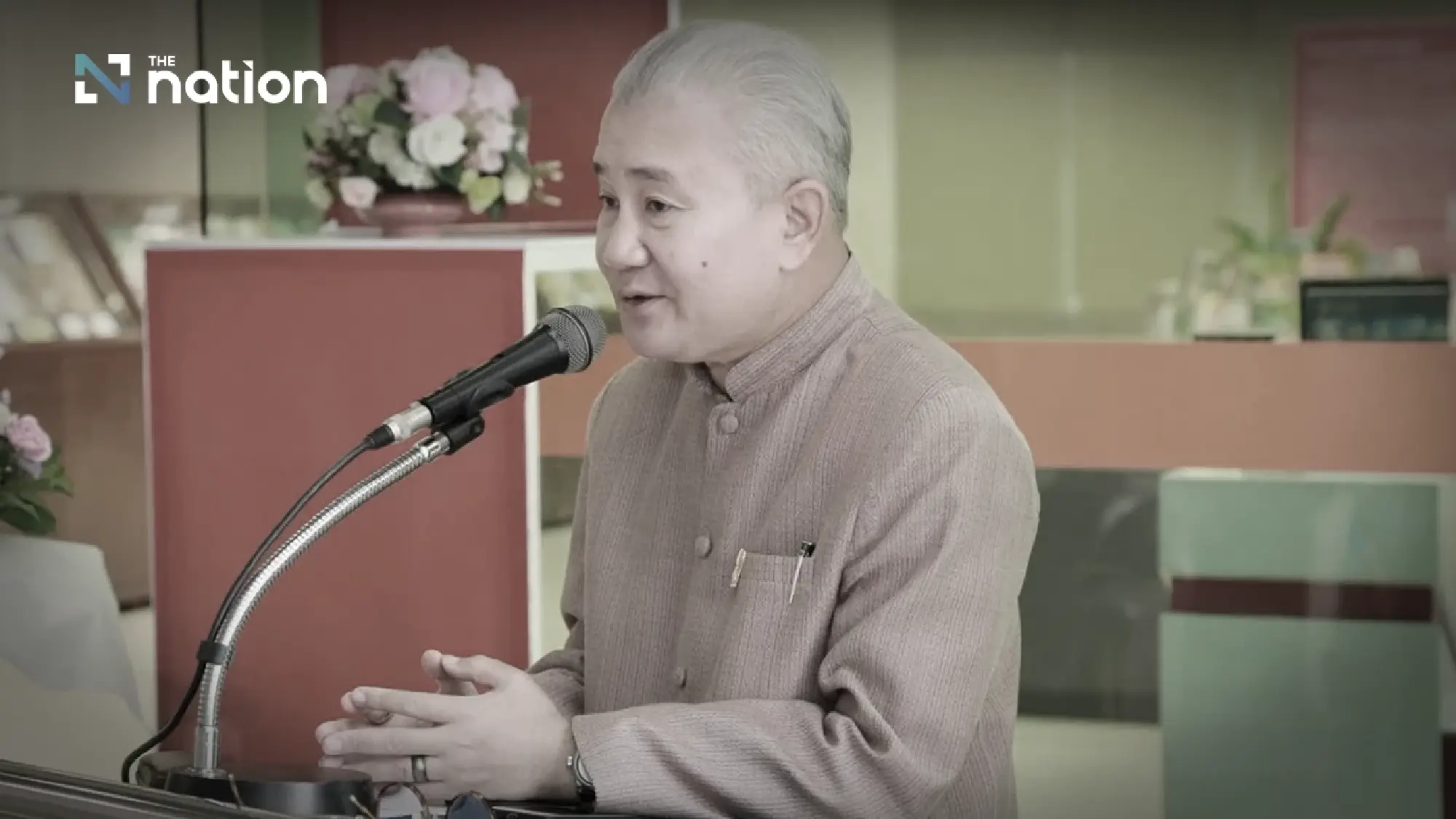 Department of Fine Arts prepares royal crematorium for Queen Sirikit's funeral