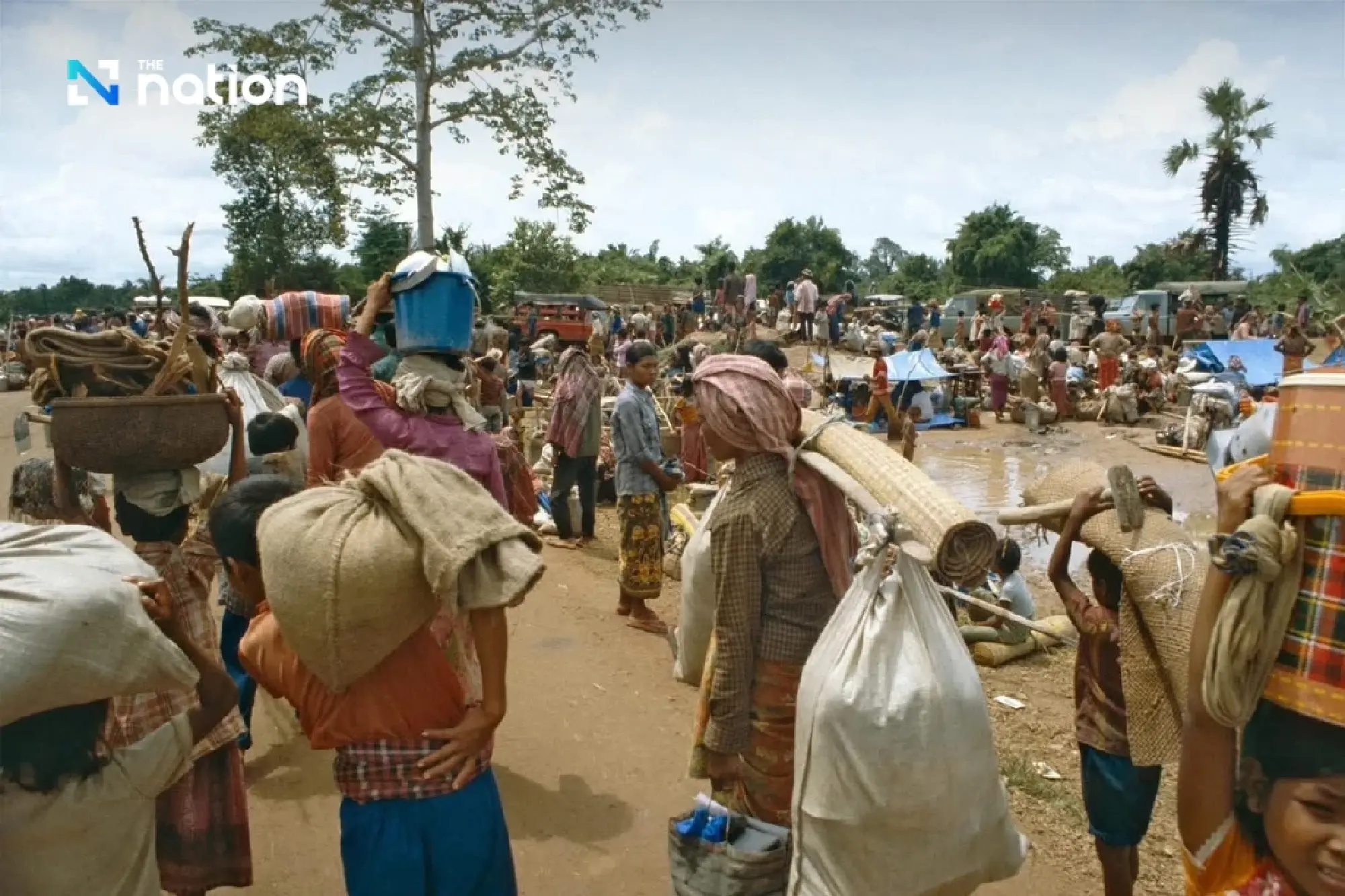 RTA releases photos of Cambodian refugee camp to remind Cambodia of Thailand’s aid