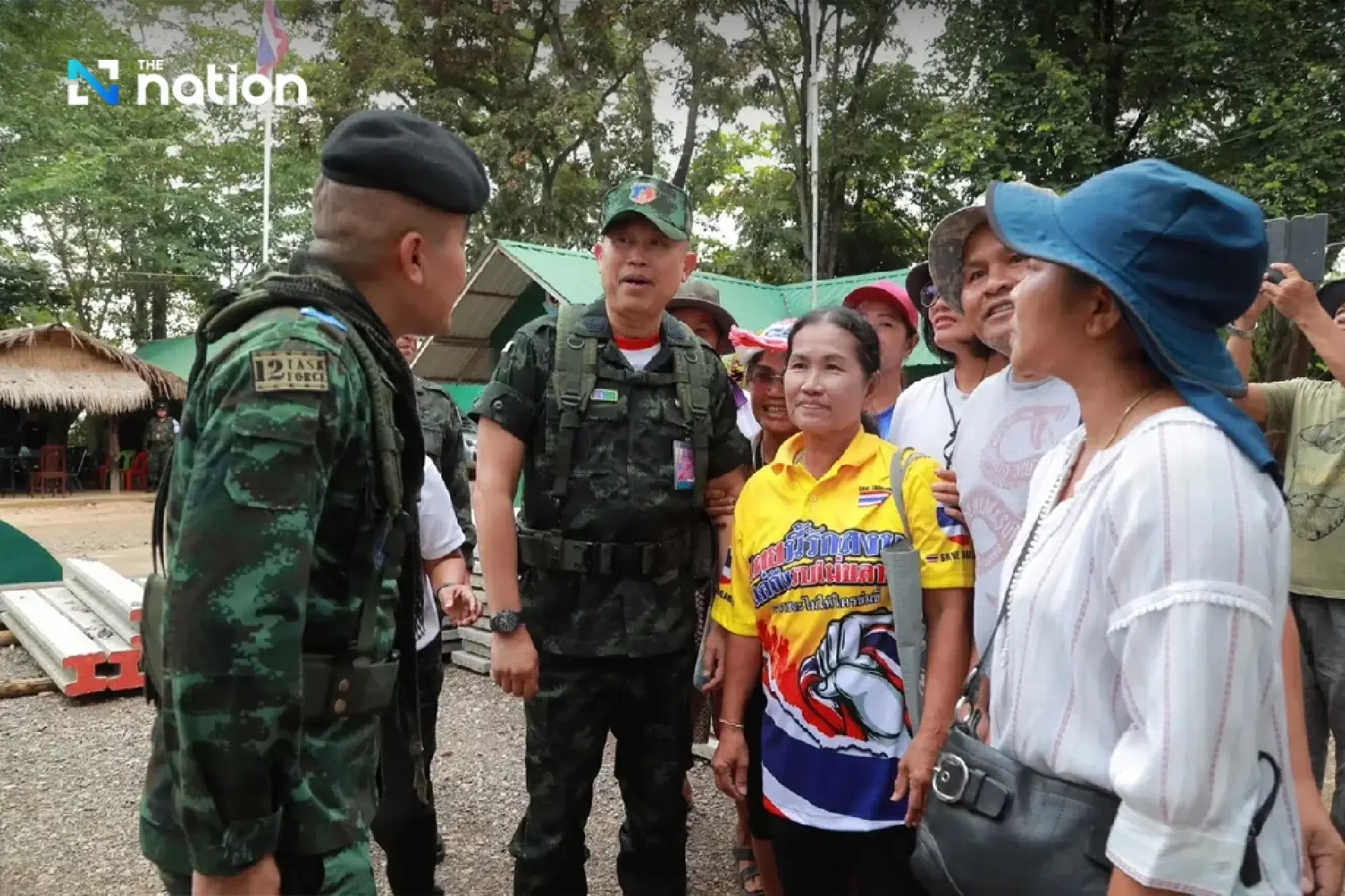 First Army Area deploys crowd control and bomb disposal units at Sa Kaeo border