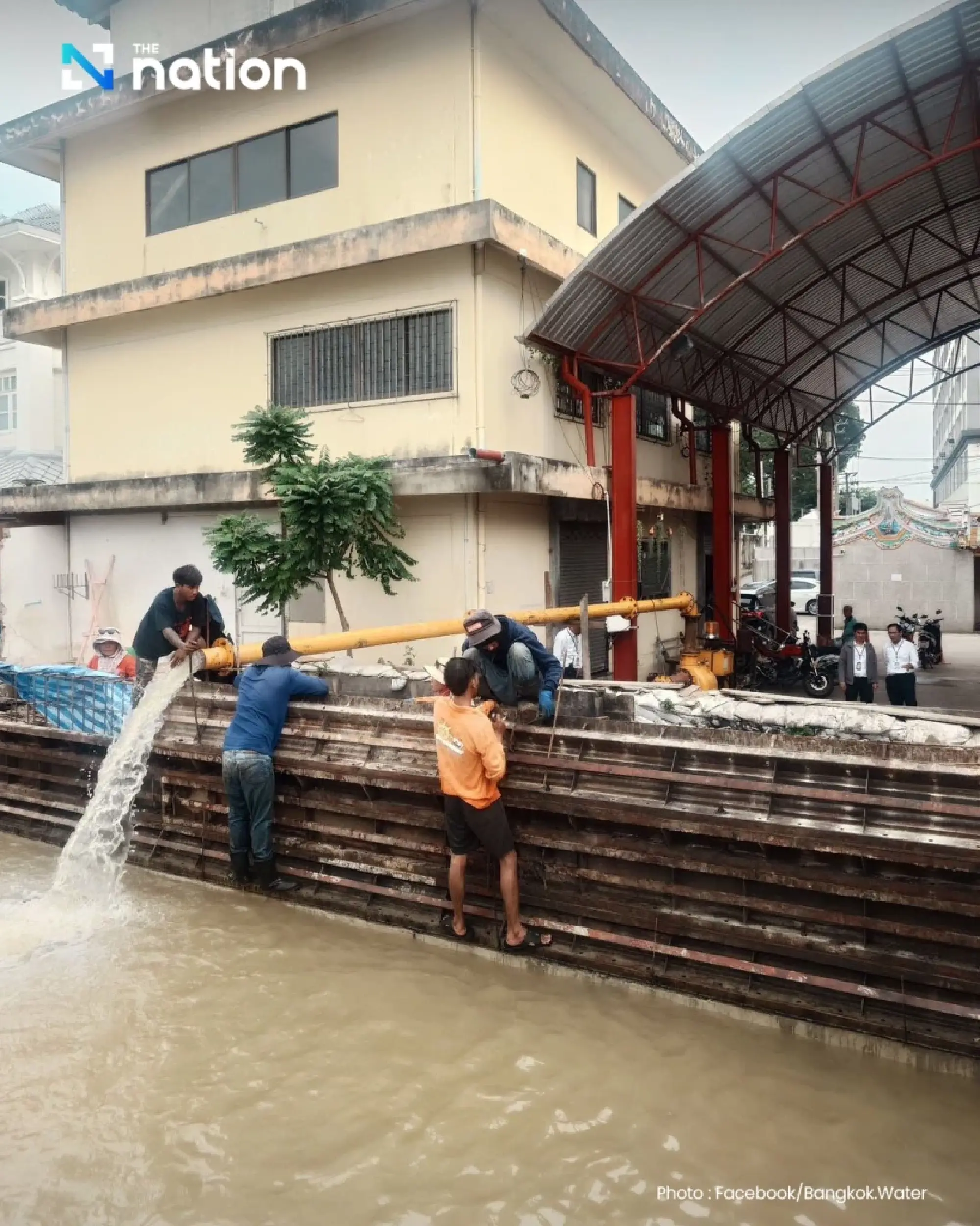 Heavy rain and strong winds cause flooding and fallen trees across Bangkok, disrupting traffic