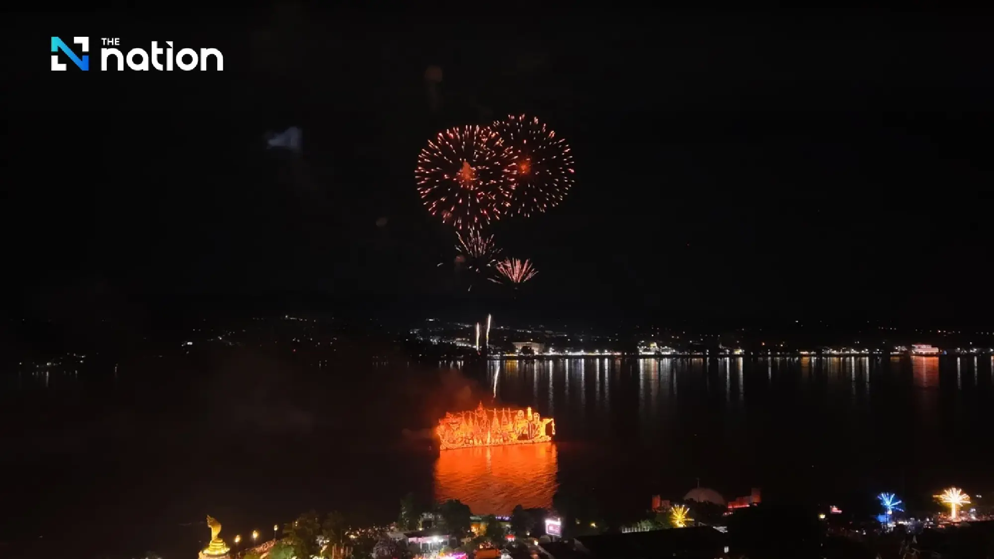 Hundreds of thousands flock to Nakhon Phanom for World Illuminated Boat Festival