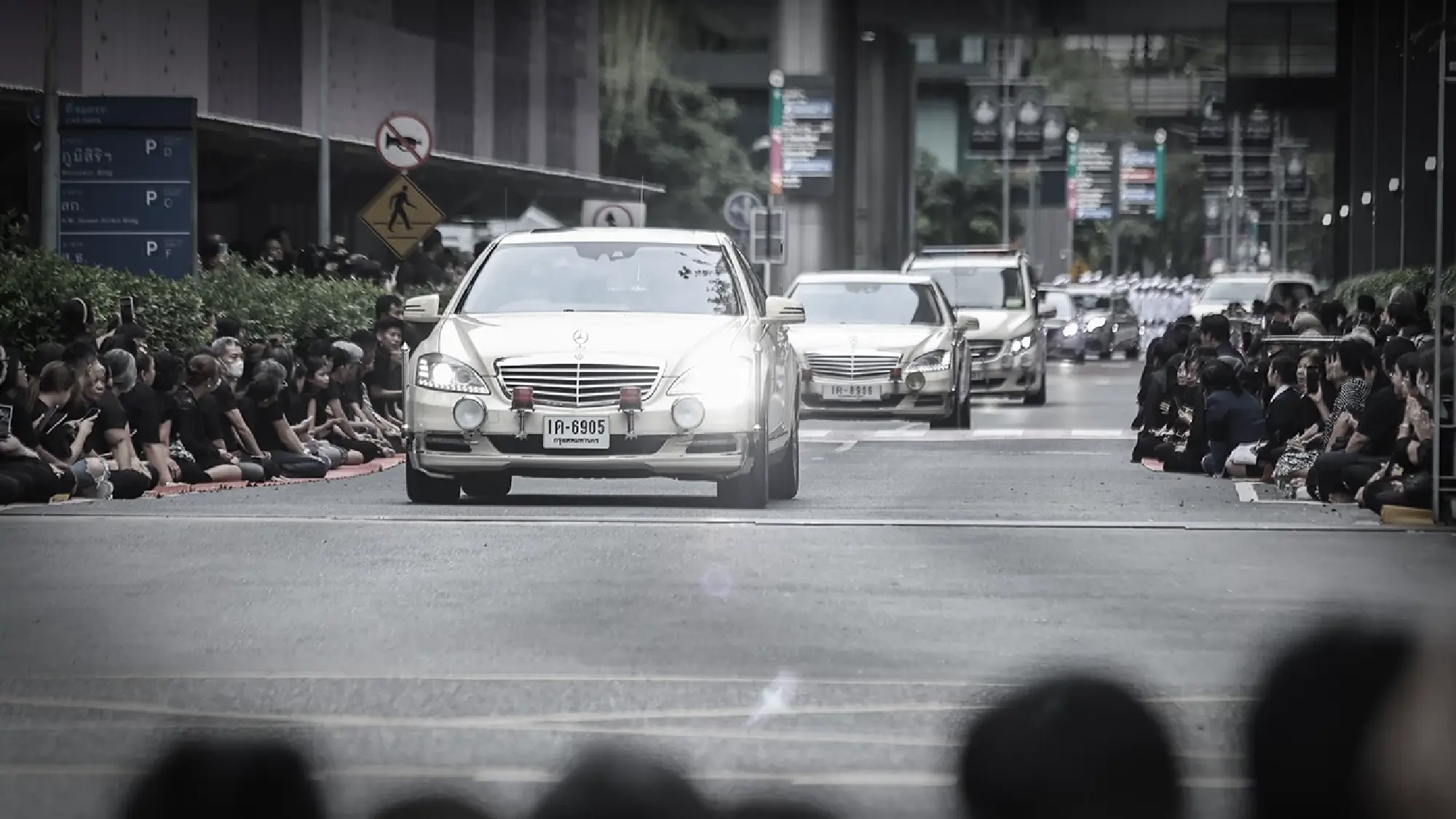 King and Queen Lead Solemn Procession for Queen Mother's Royal Remains