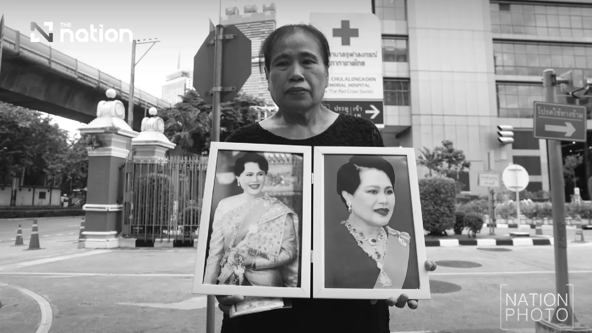 Public pays respects to Her Majesty Queen Sirikit The Queen Mother at Chulalongkorn Hospital