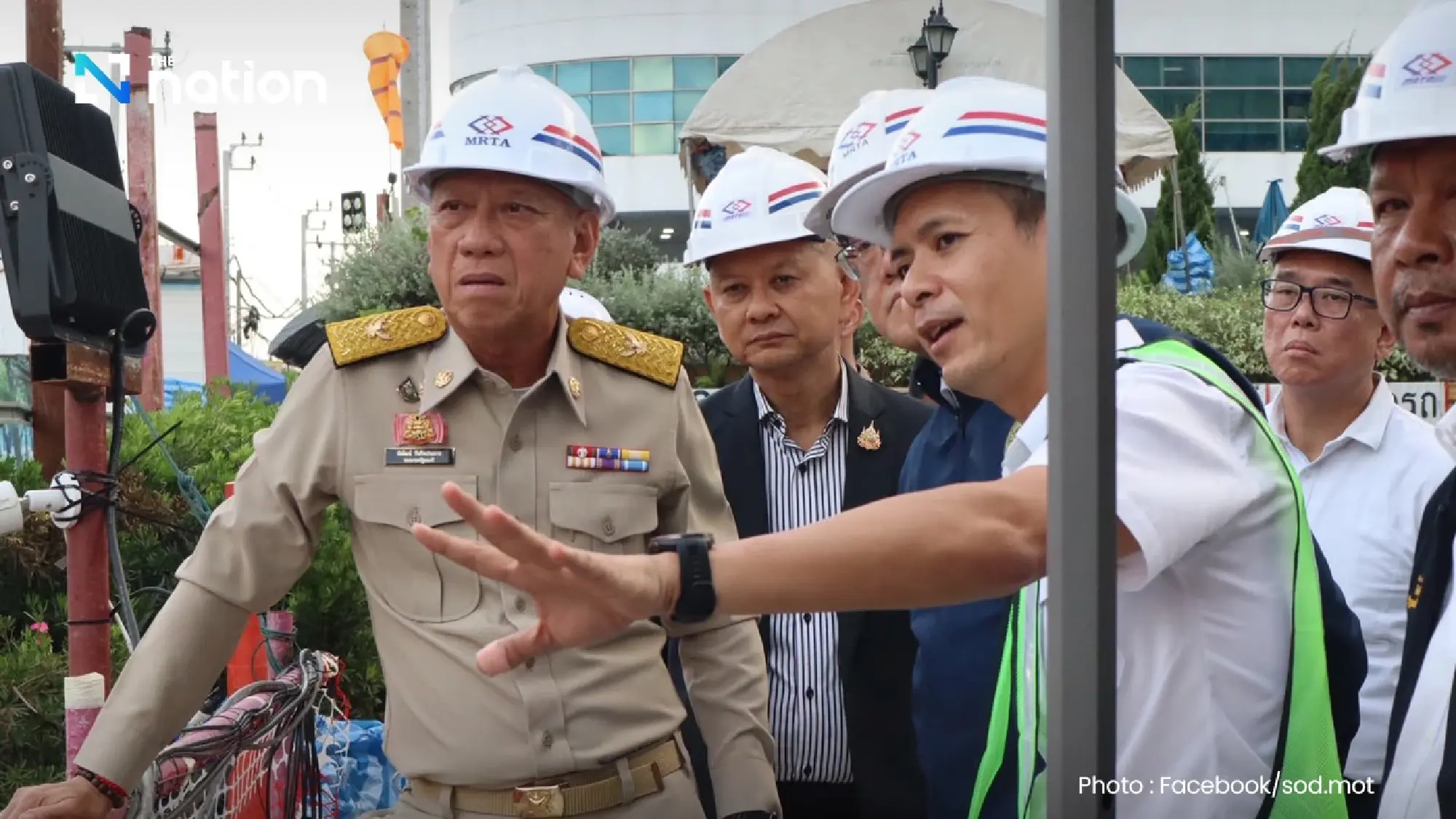 Resumption of traffic at Samsen Road sinkhole postponed indefinitely