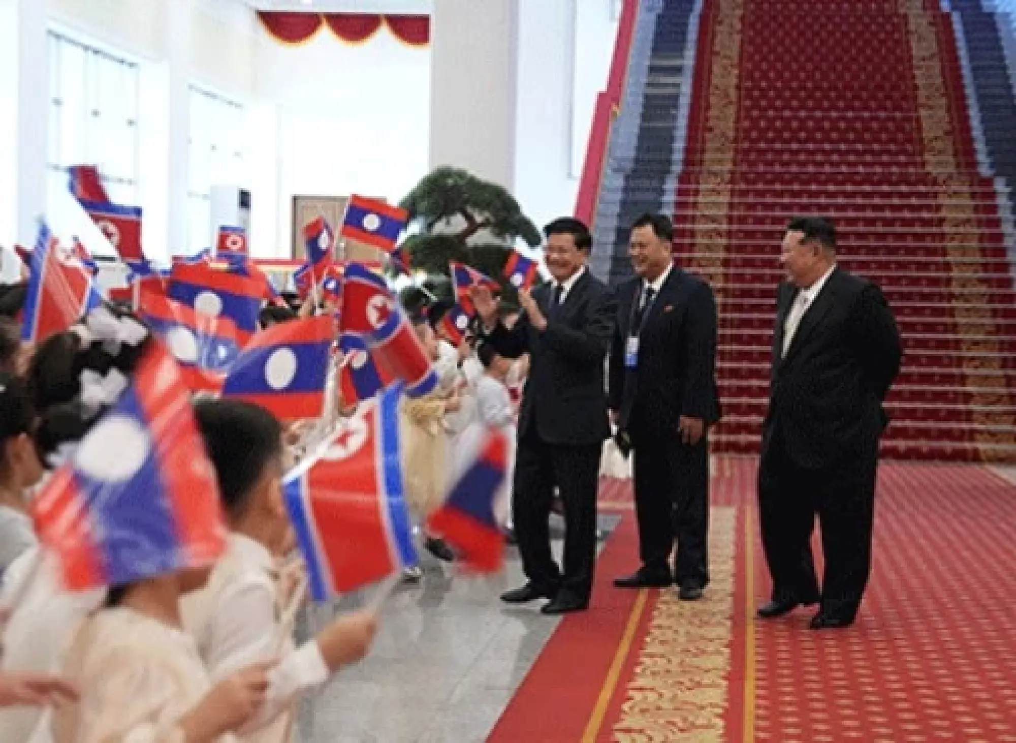 Laos, DPRK presidents hold talks to bolster ties