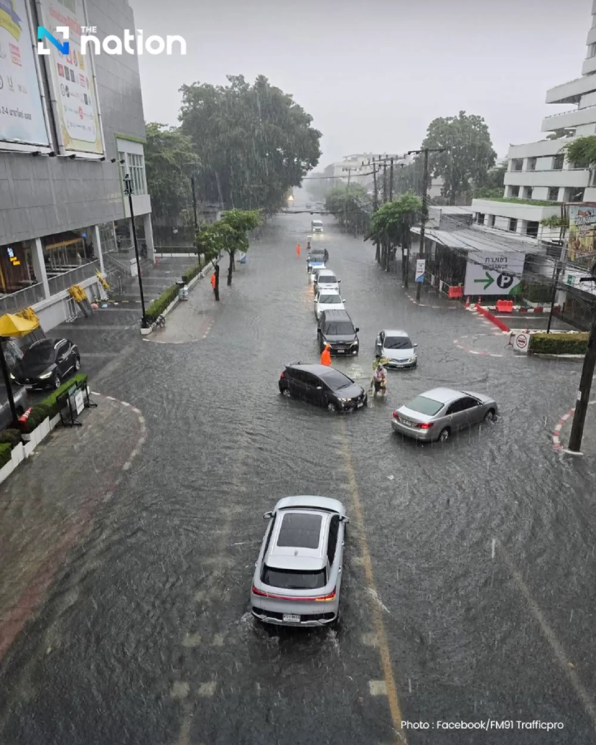 Bangkok hit by floods and traffic chaos as Typhoon Matmo nears Vietnam
