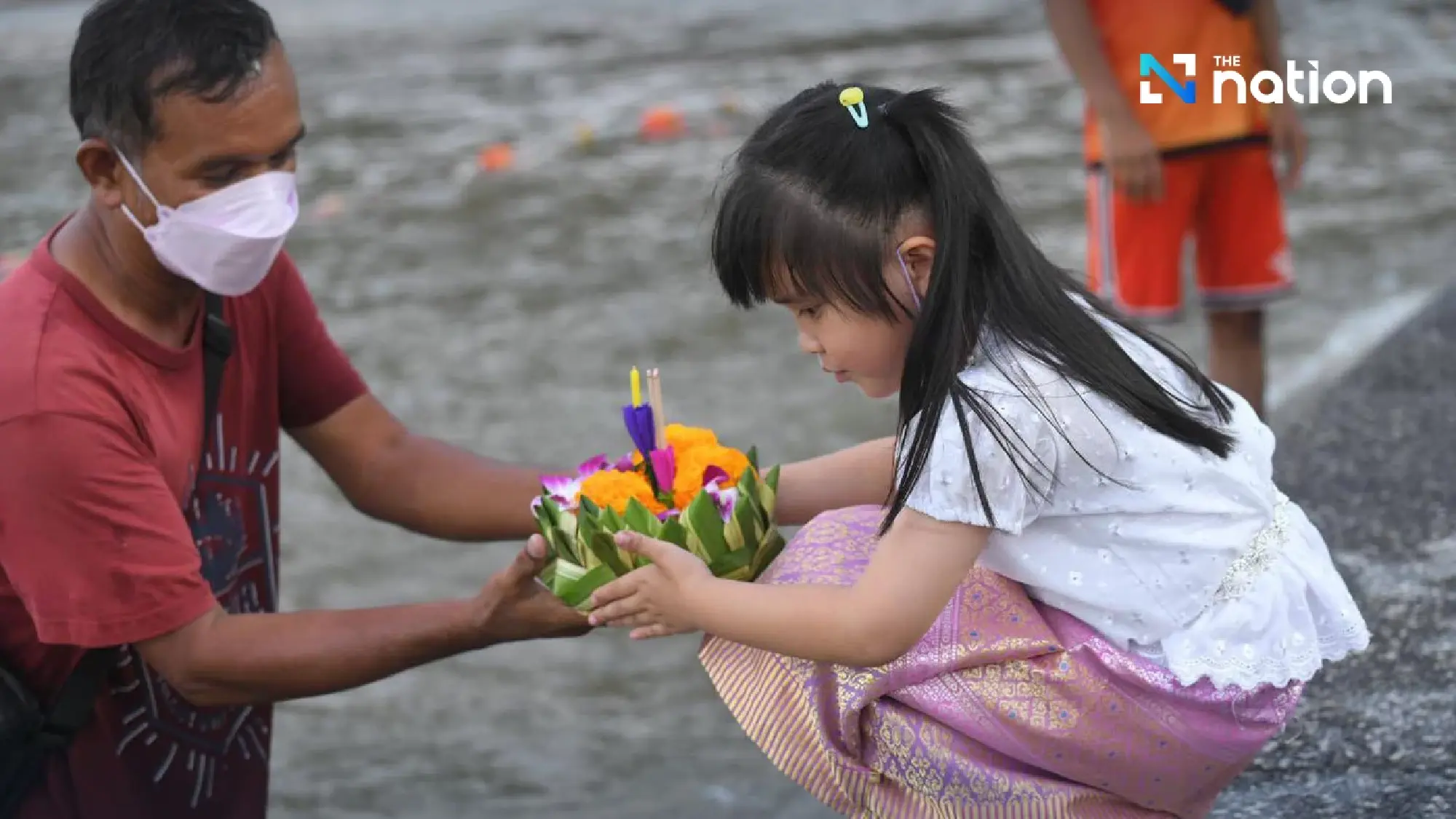 Chadchart orders safety checks at piers ahead of Loy Krathong night