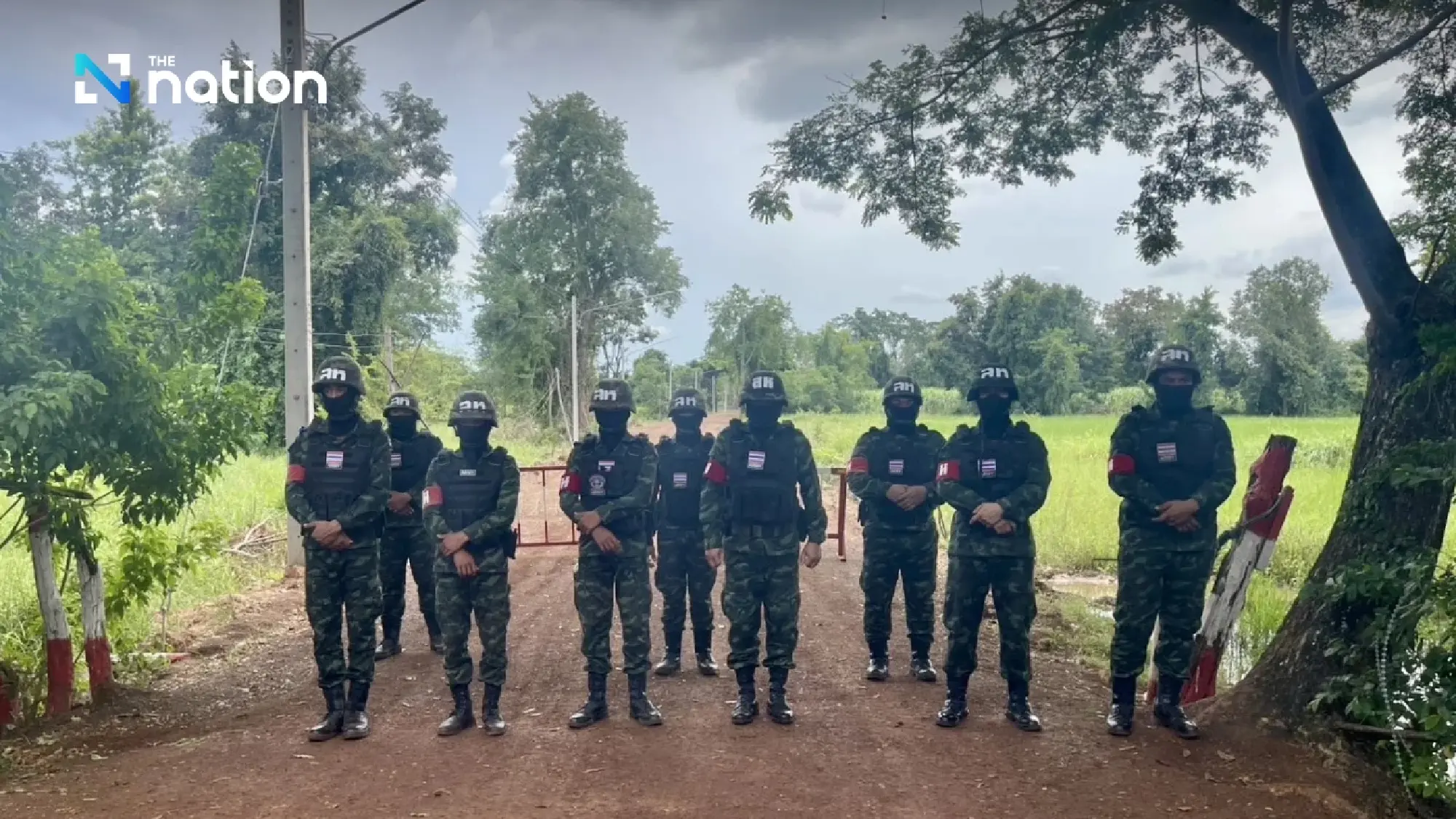 First Army Area deploys crowd control and bomb disposal units at Sa Kaeo border