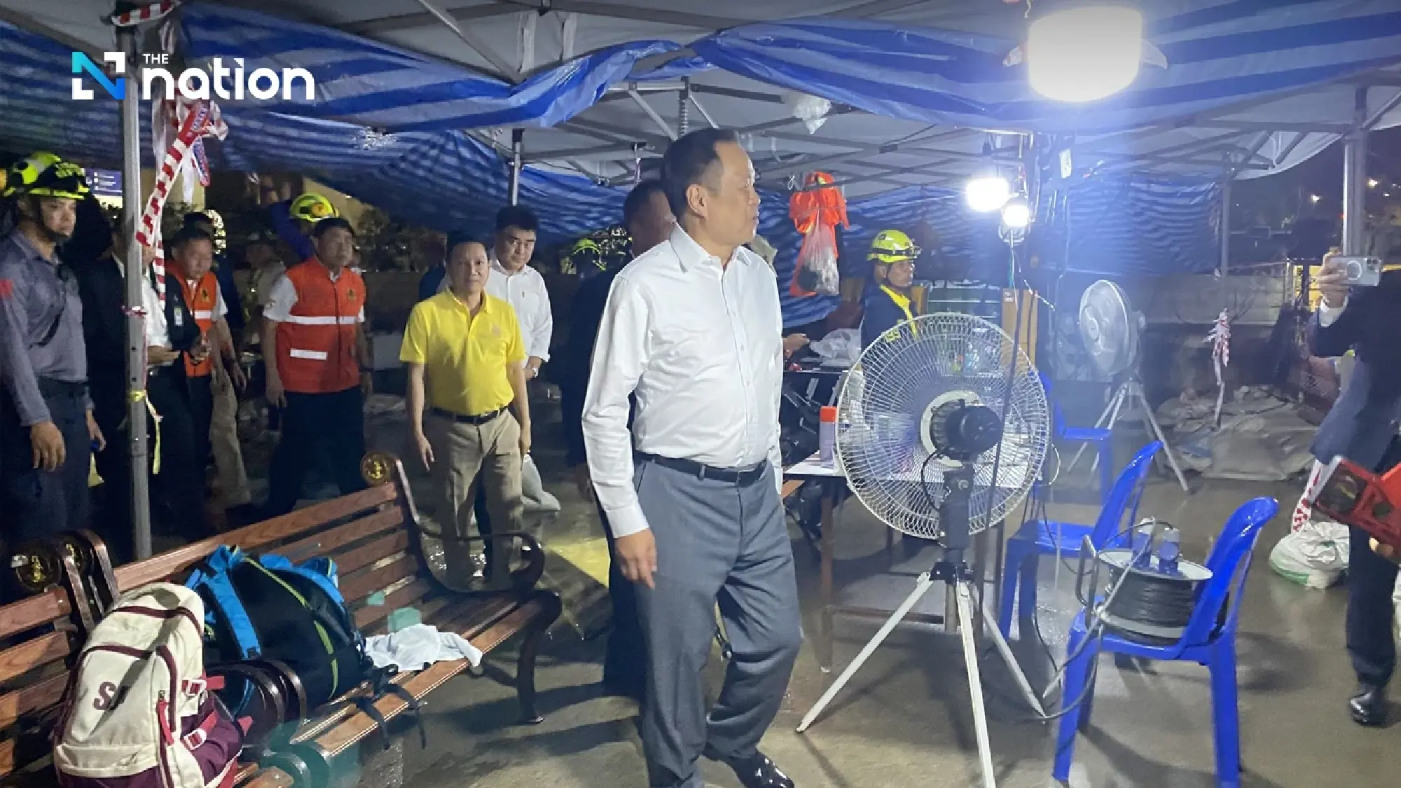 Anutin inspects sunken Samsen Road, vows safety before reopening