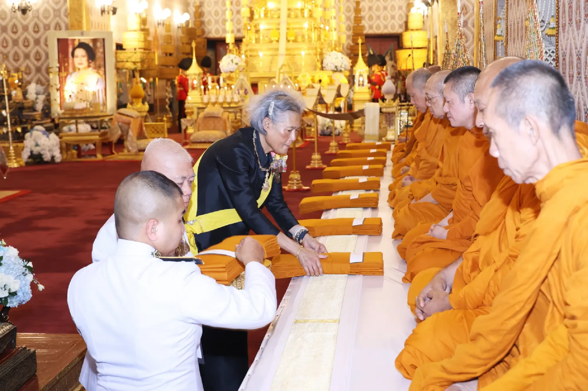 Their Majesties perform royal bathing rites for Queen Sirikit, the Queen Mother