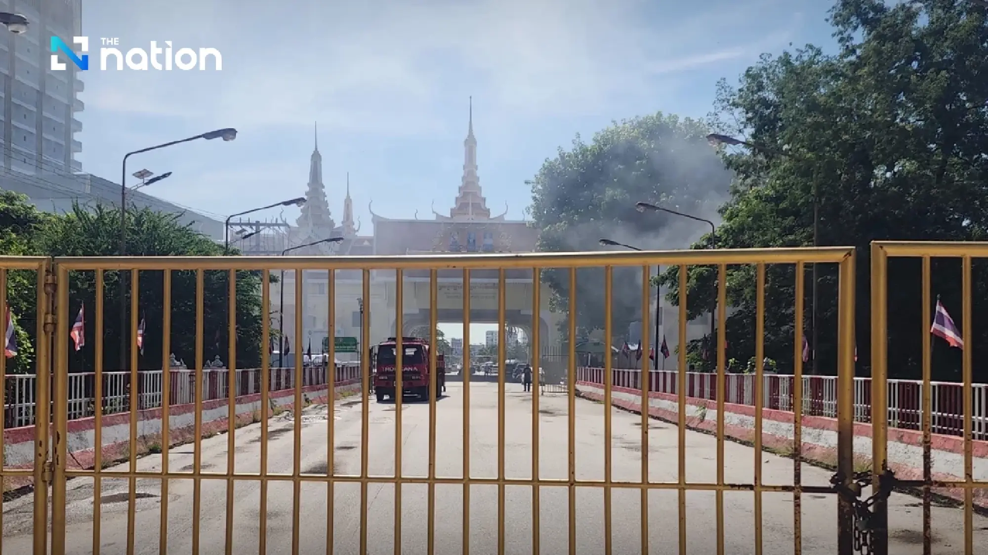 Fire breaks out under Thailand-Cambodia Friendship Bridge on Poipet side, no impact on Thai side