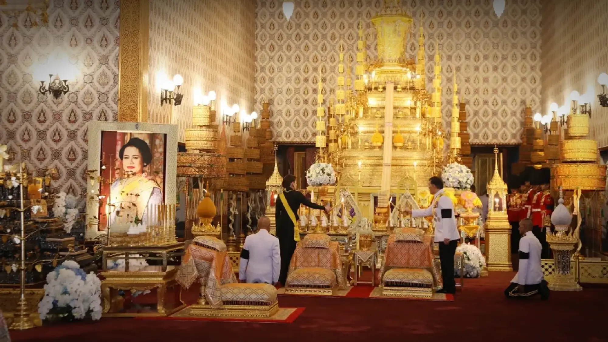 Legend of the Great Golden Royal Urn and the Fourteen Ranks of Royal Urns in the Thai Court