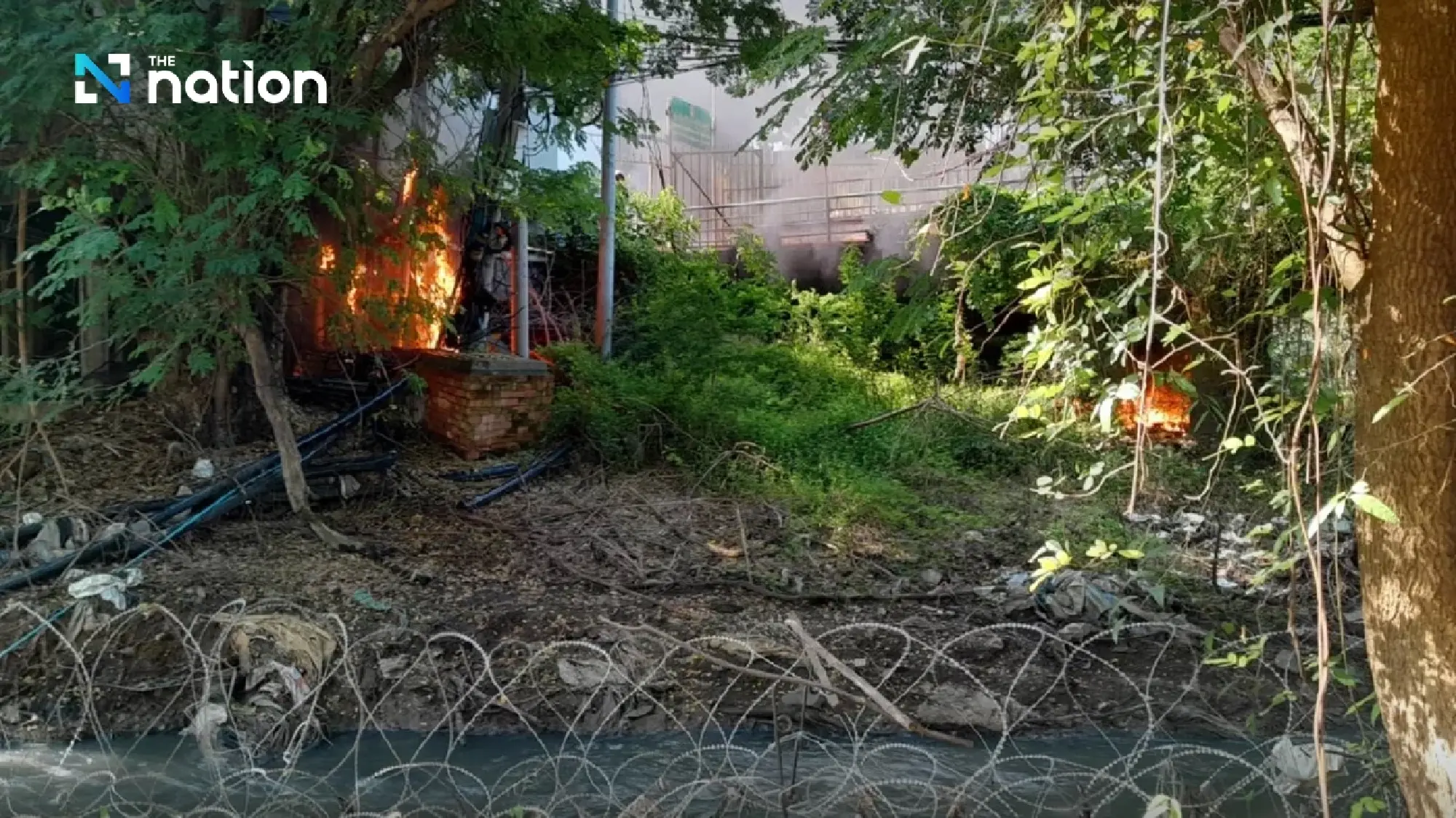Fire breaks out under Thailand-Cambodia Friendship Bridge on Poipet side, no impact on Thai side