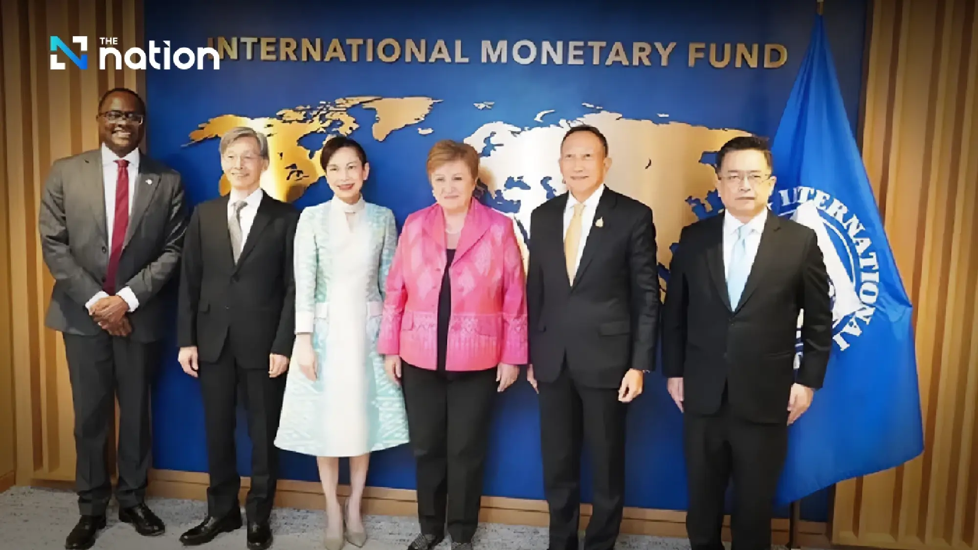 IMF Forecasts 'Fragile' 3.2% Global GDP Recovery in 2025