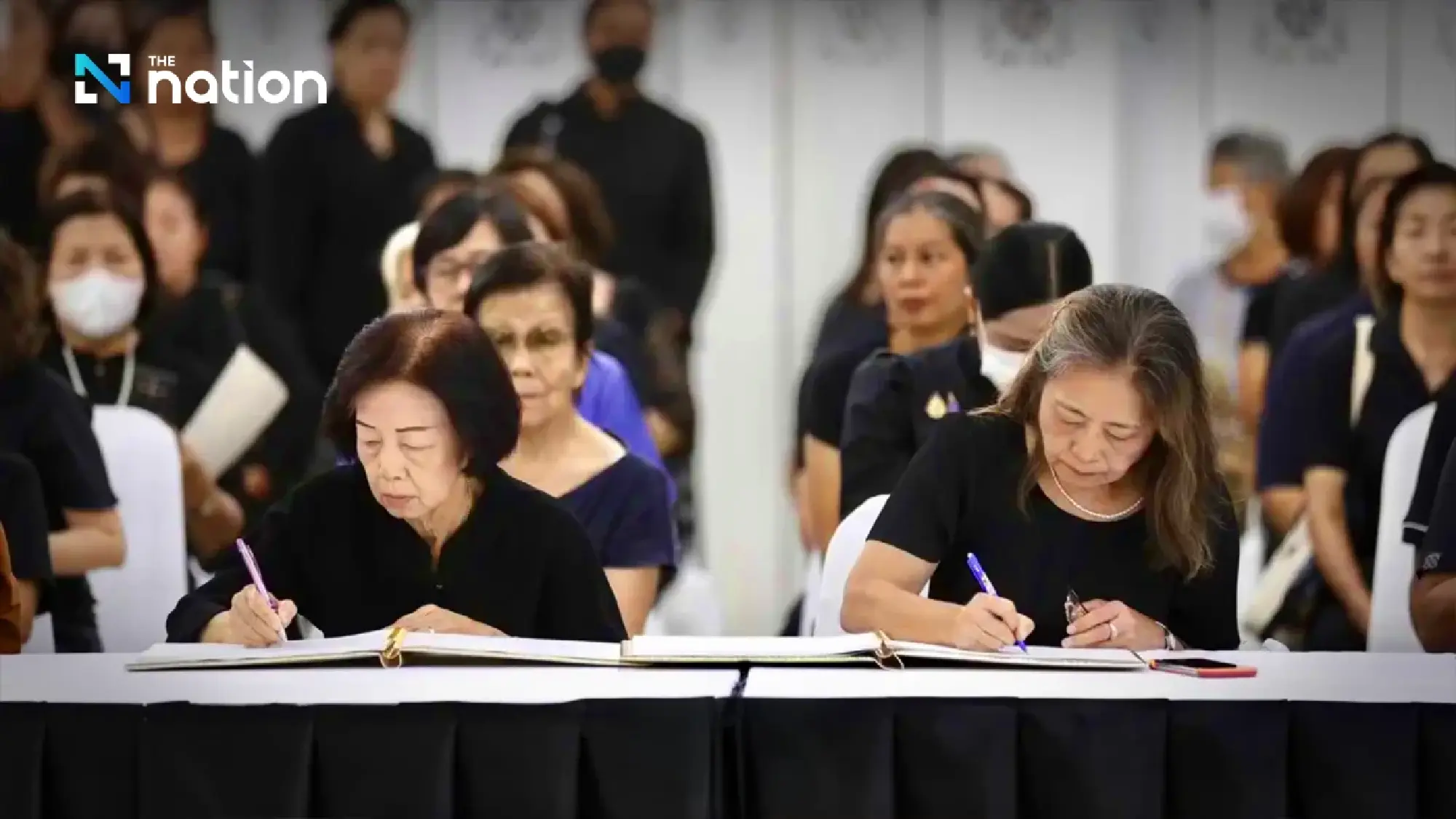Steps for paying respects to Her Majesty Queen Sirikit The Queen Mother