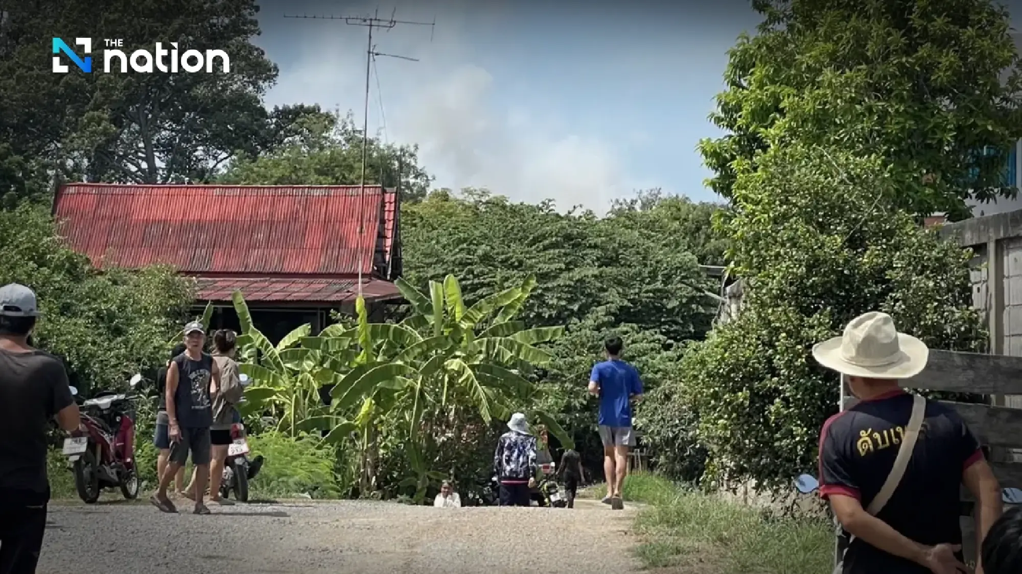 Fire at firework factory in Phosa, Ang Thong, residents evacuated amid ongoing explosions