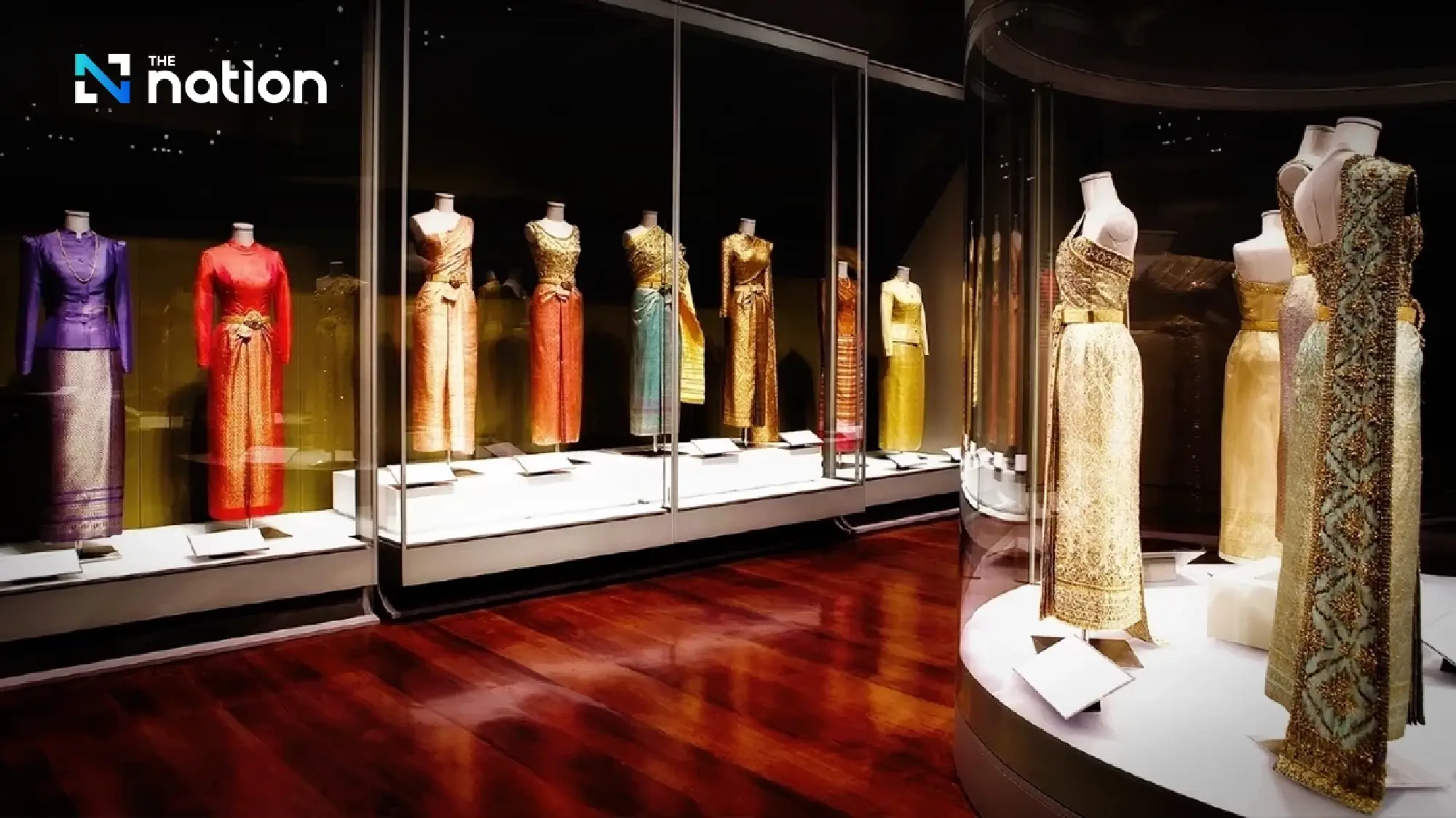 The Queen, the Couturier, and the Rise of Thai Silk