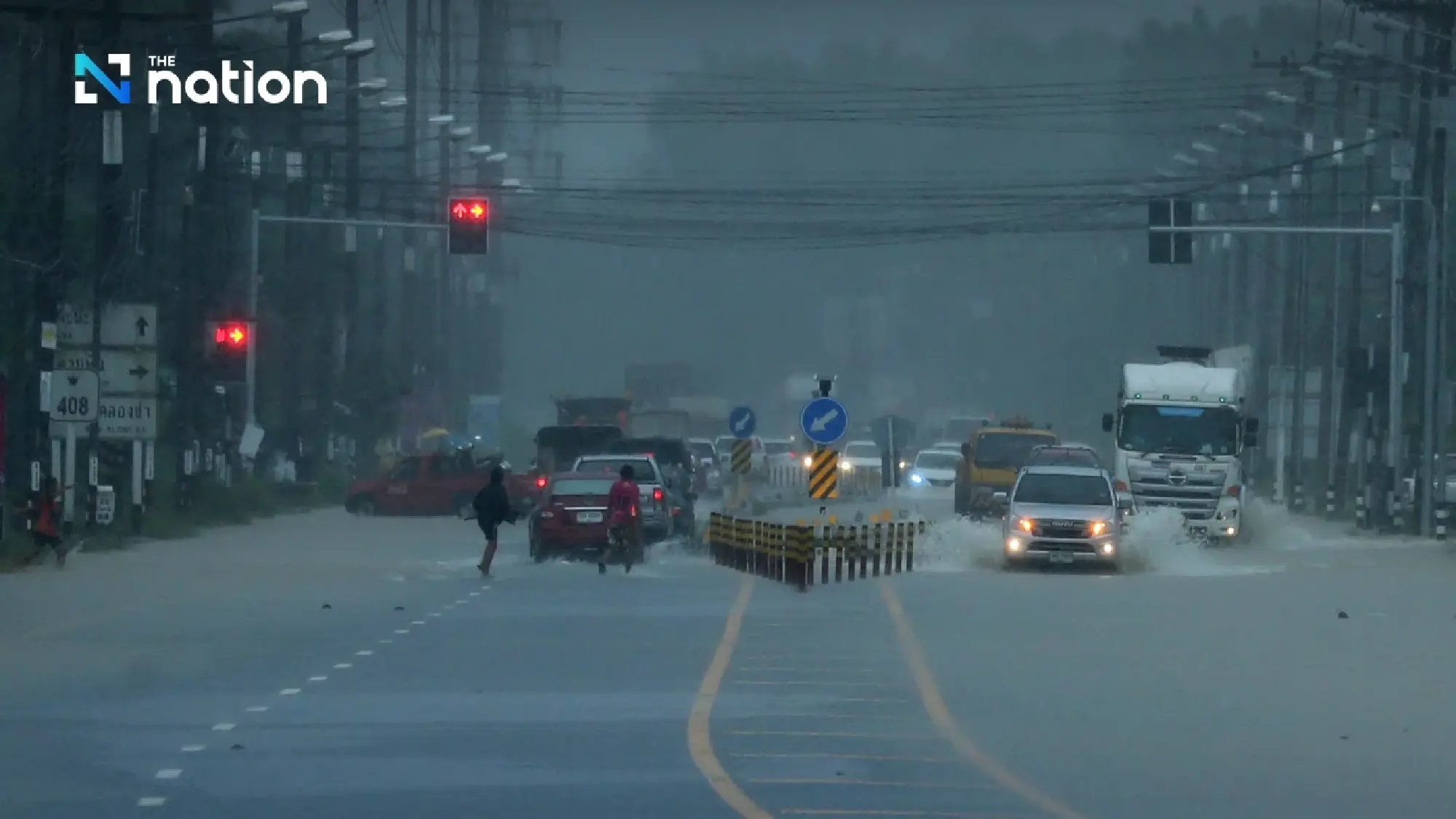 TMD warns of heavy rain in South and thunderstorms in Bangkok