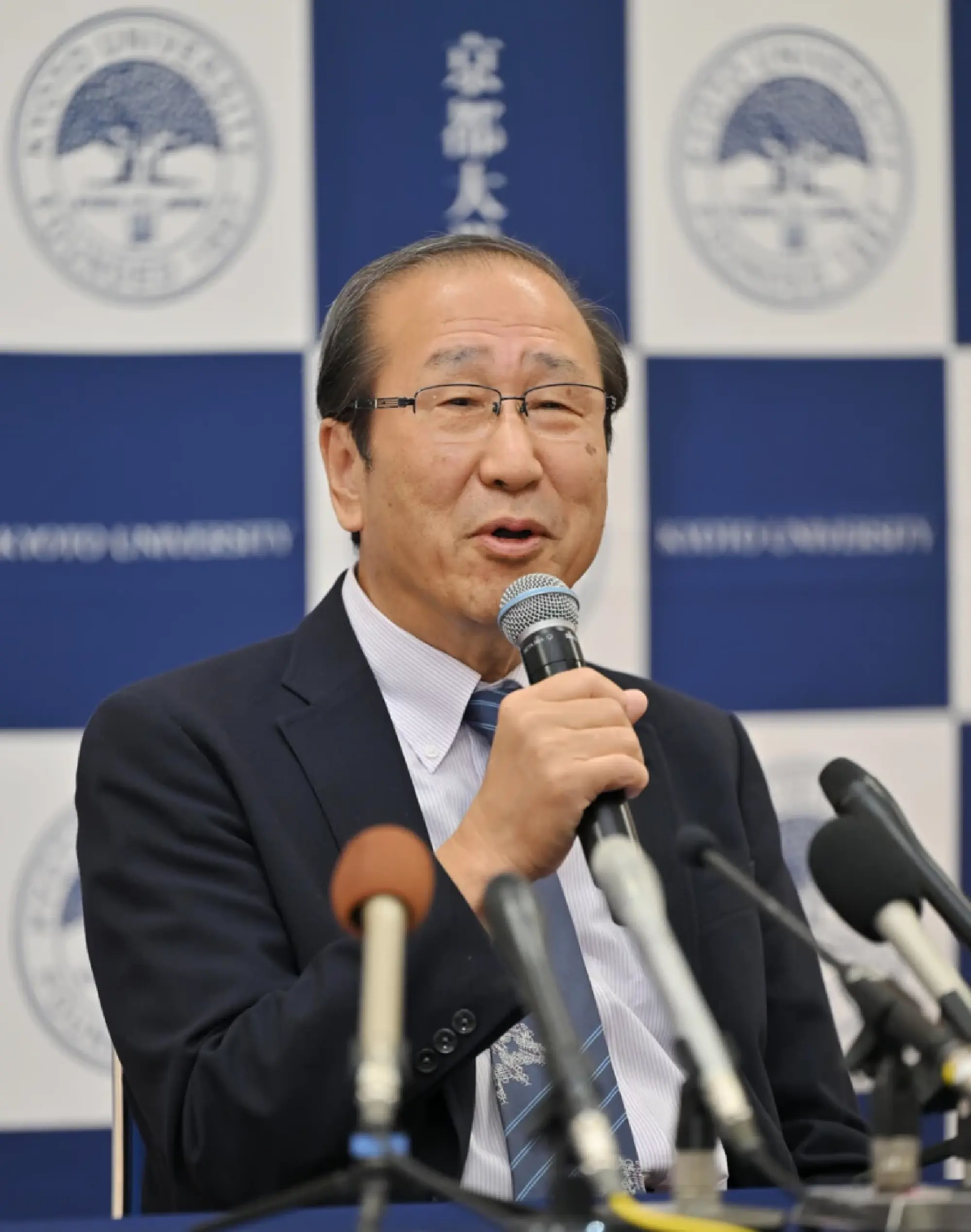 Nobel winner Kitagawa believes in "useful uselessness"