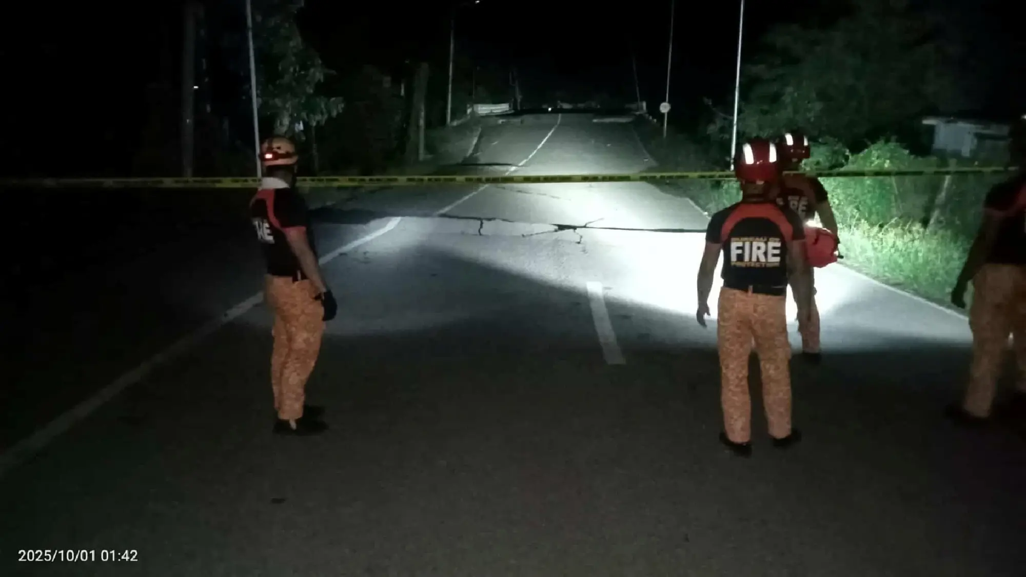 Death toll rises to 27 after powerful quake hits central Philippines