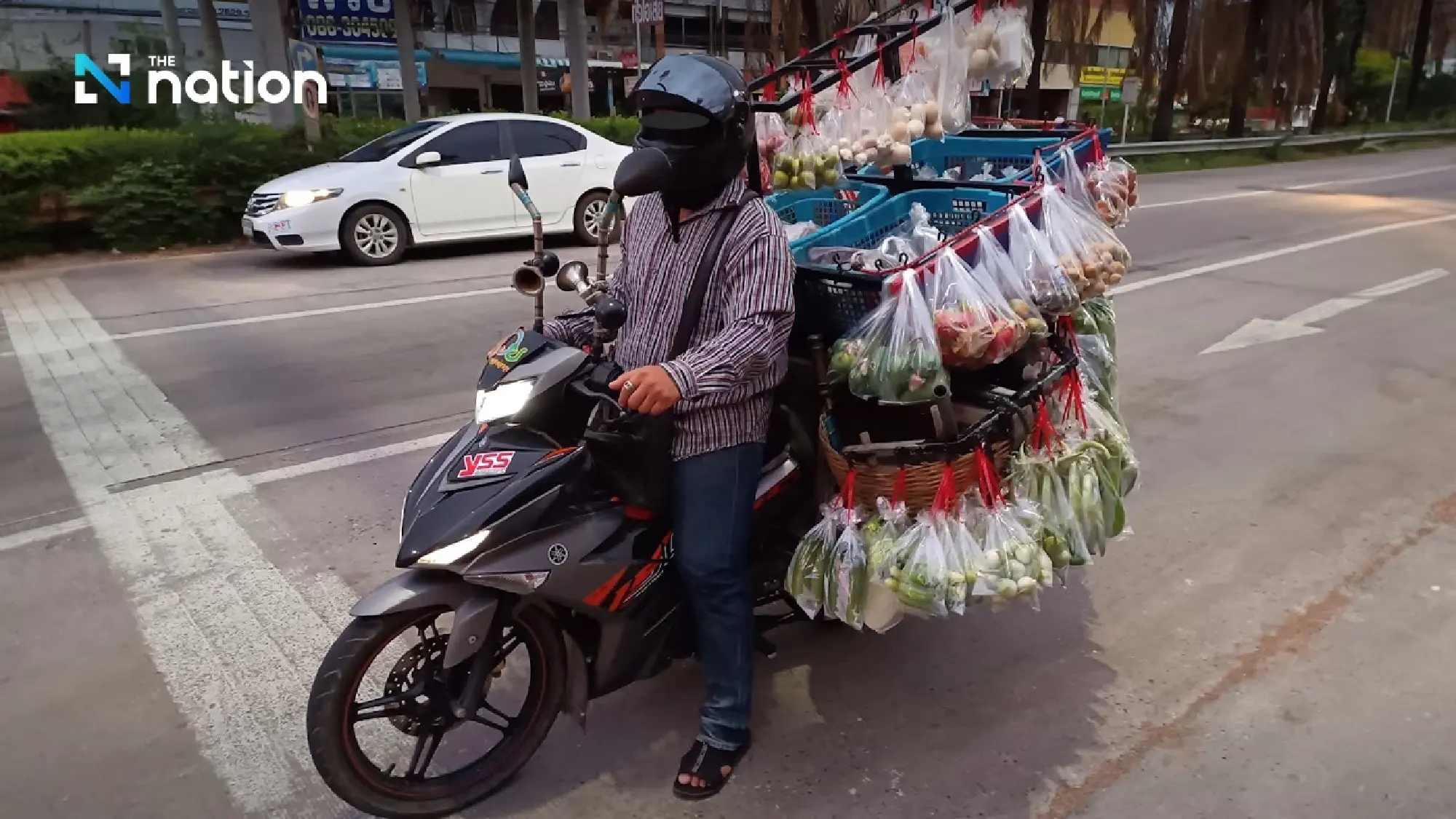 Rot Phumphuang: Thailand's convenience store on wheels