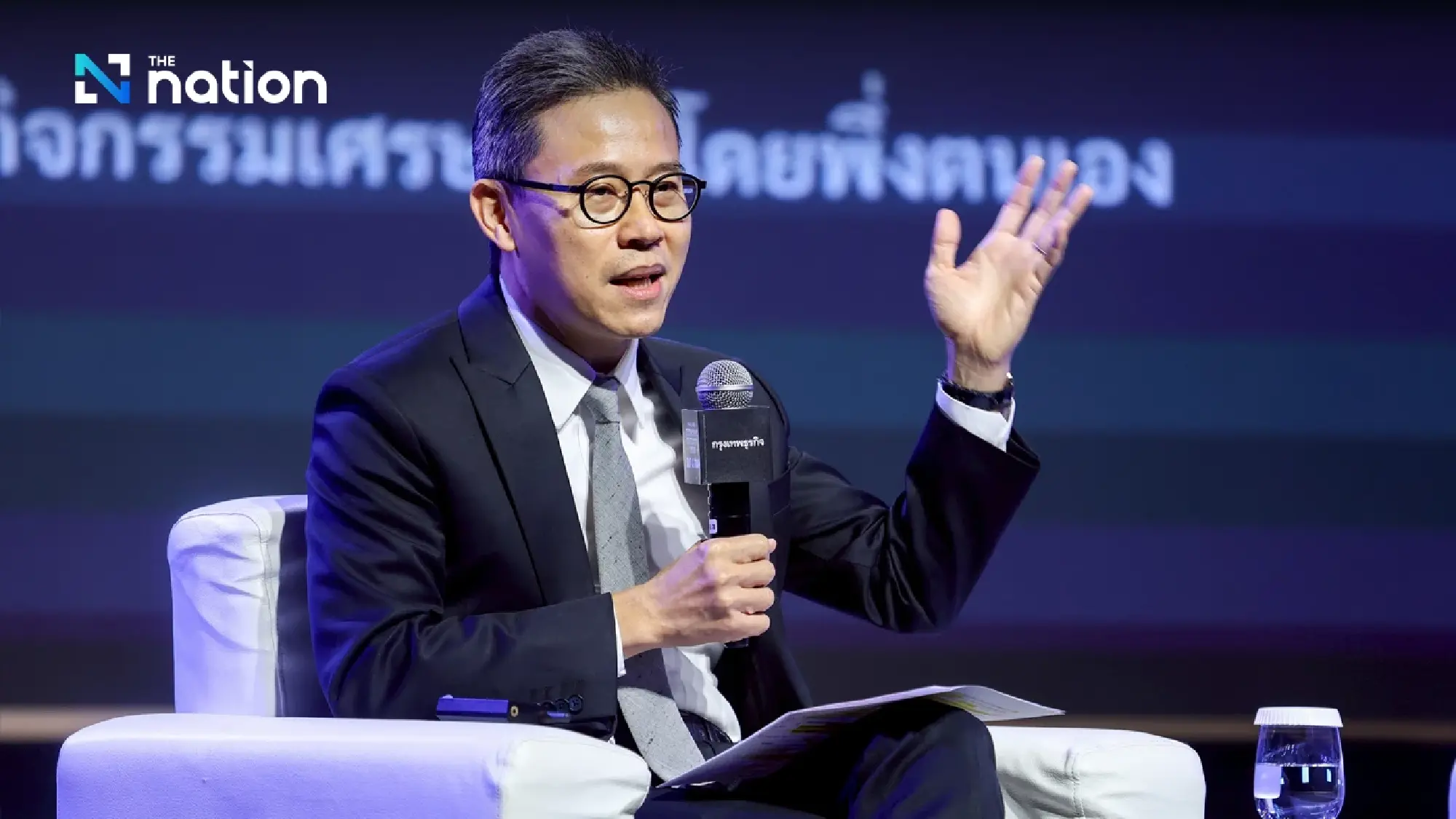 Somprawin Manprasert