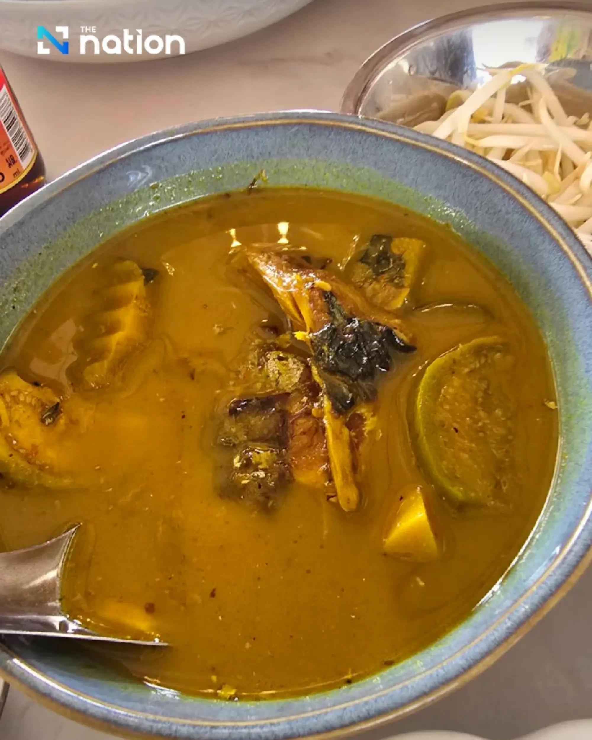 Khanom Jeen Nam Ya Kati Pak Tai