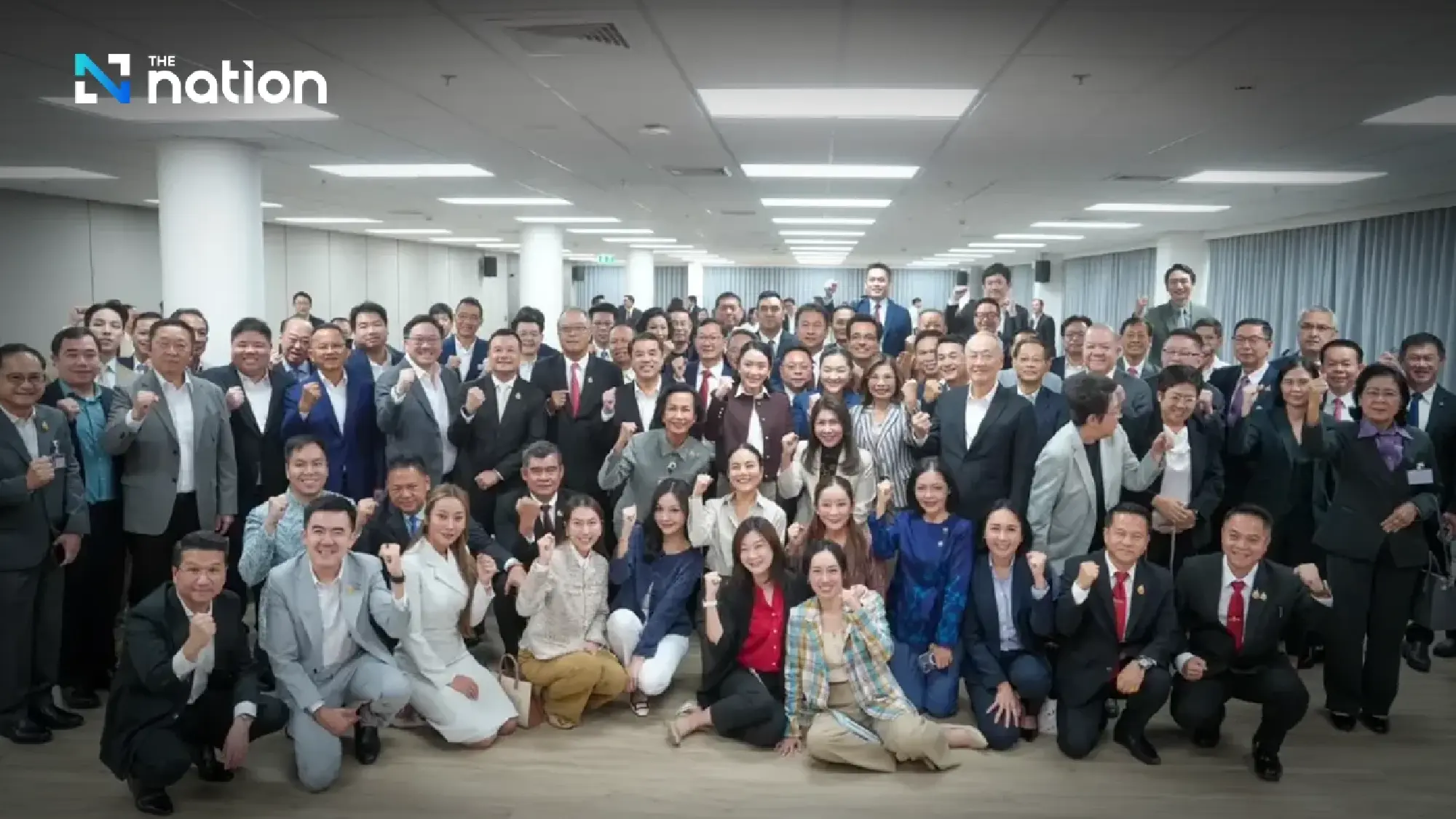 Paetongtarn Steps Down as Pheu Thai Leader, Pledges Total 'Overhaul'