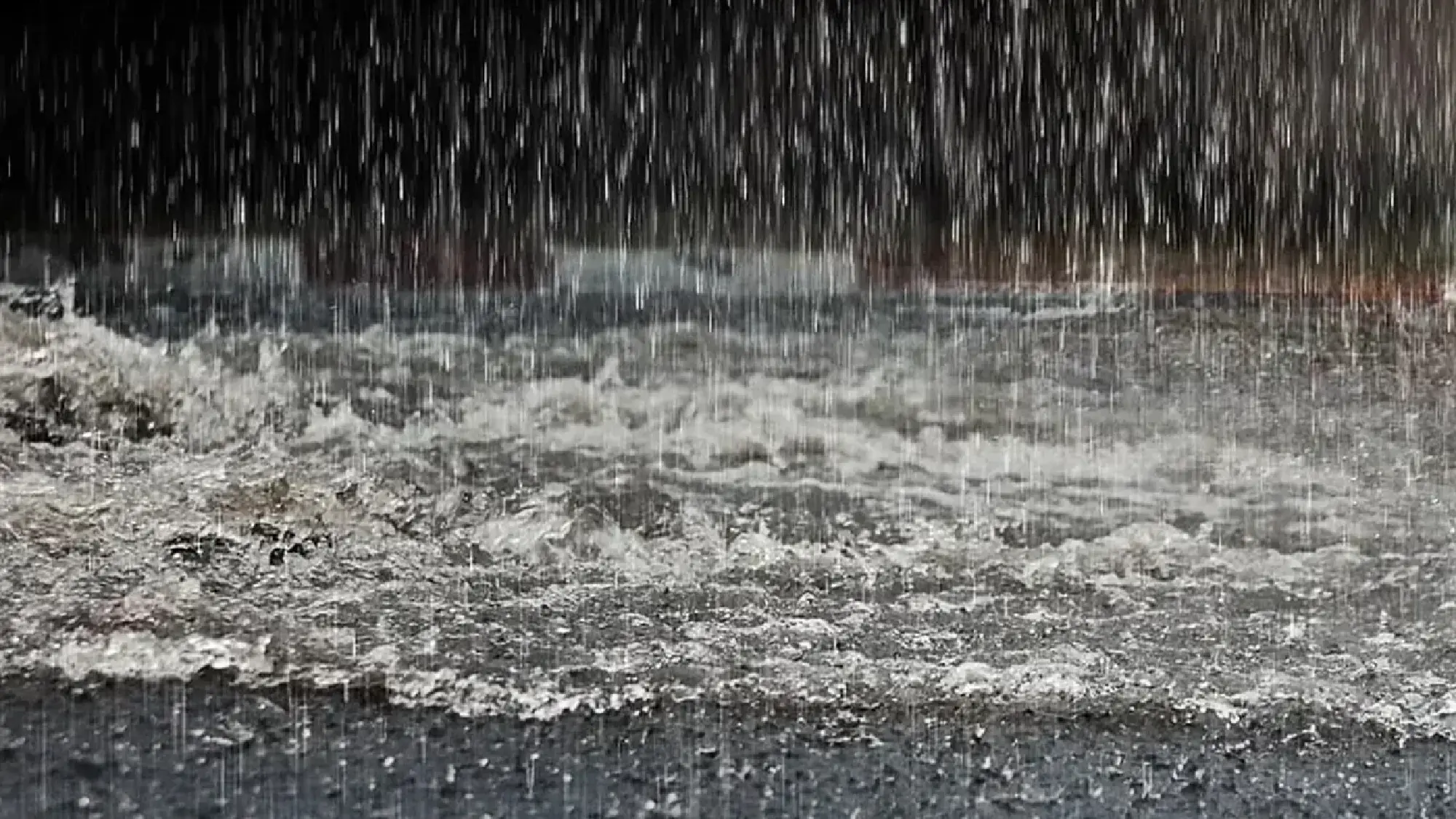 Cold, windy spell grips upper Thailand as strong monsoon brings heavy rain to the South