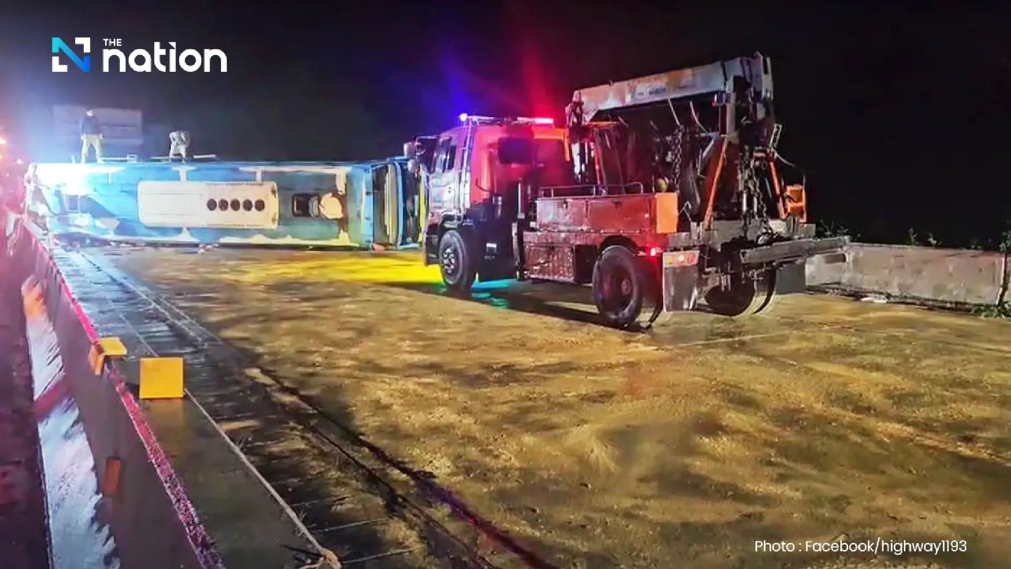 Tour bus overturns on Lampang–Chiang Mai highway, 12 foreign tourists injured