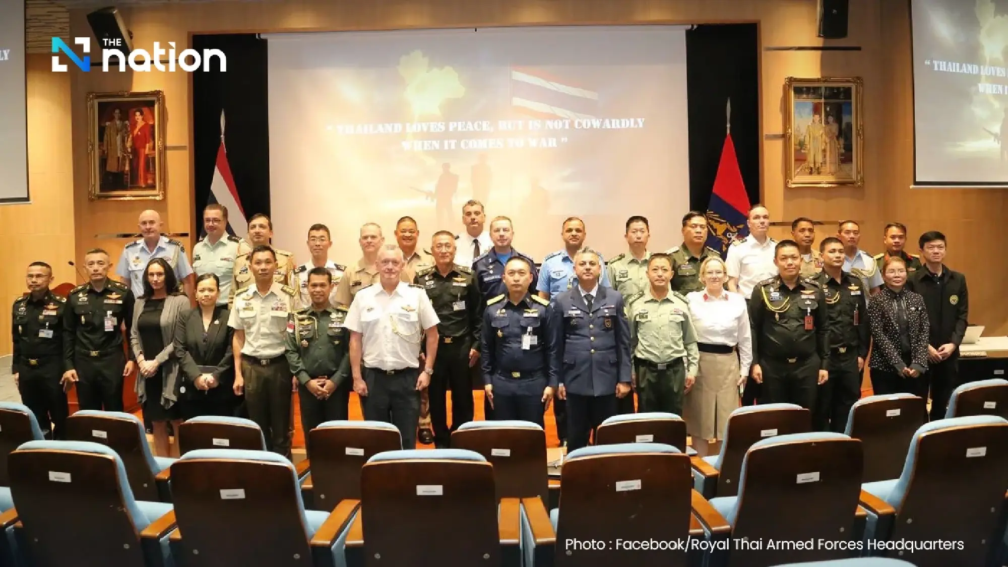 Thai Armed Forces present seized Cambodian soldier’s mobile phone to foreign defence attachés as evidence