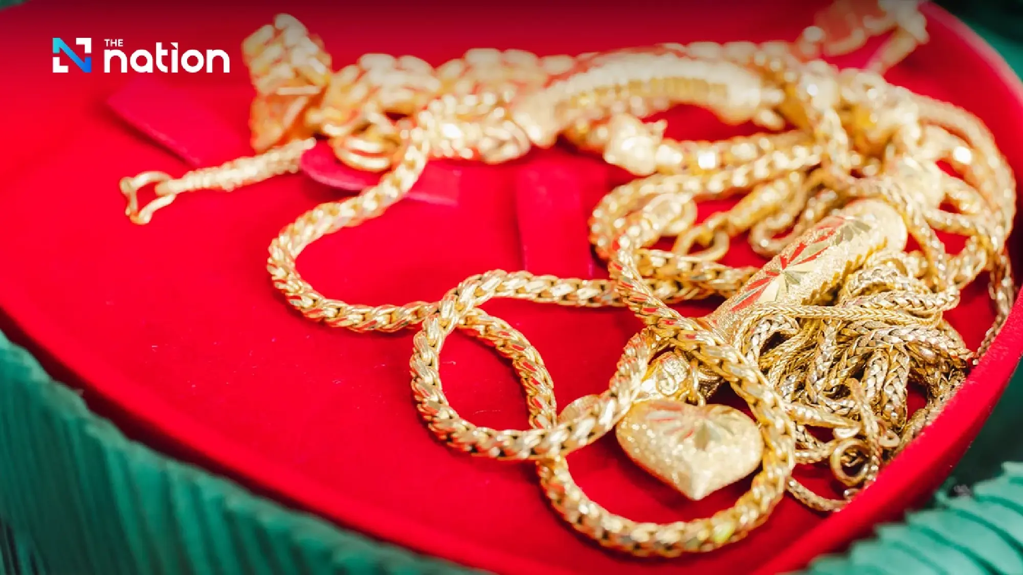 Gold price drops sharply by 1,150 baht on November 15, 2025