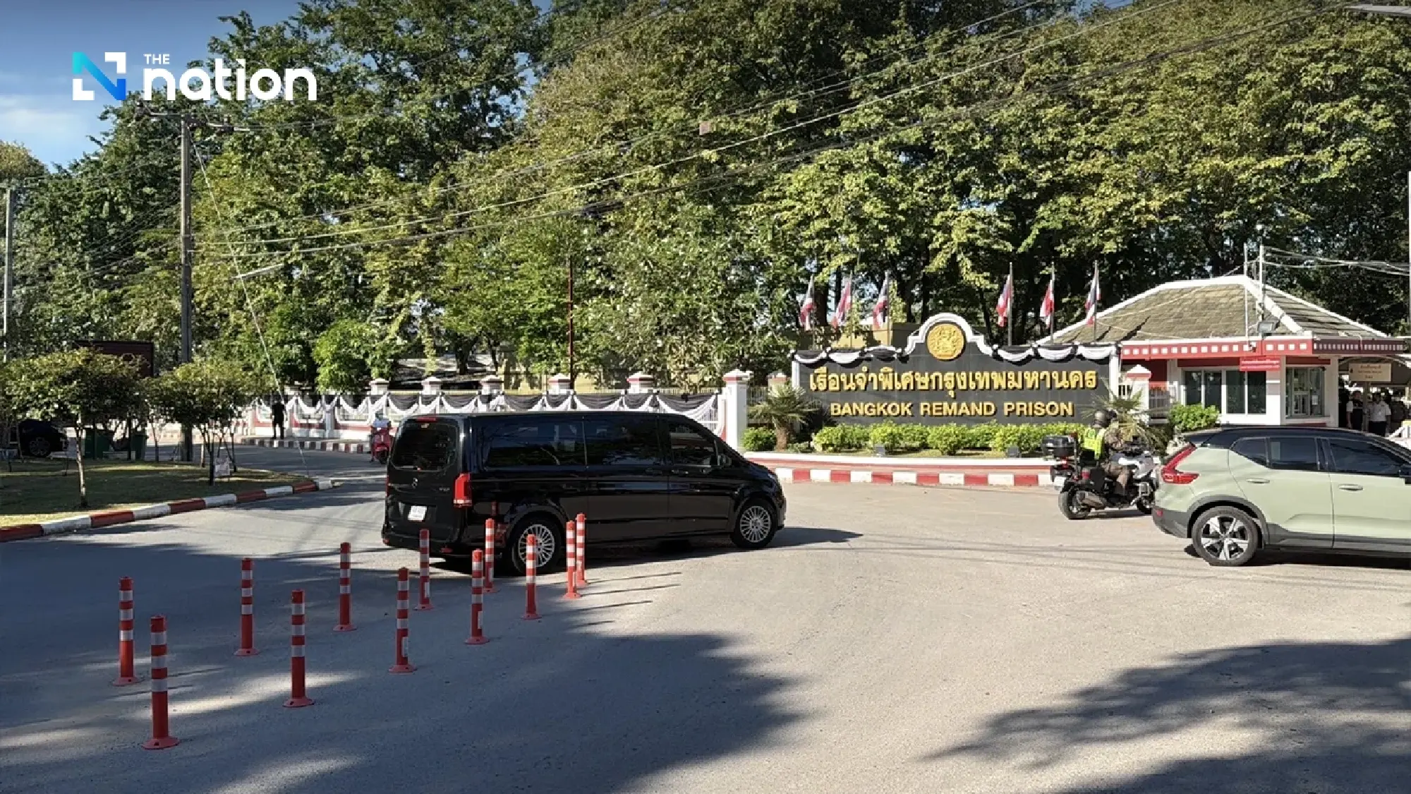 Justice Minister inspects secret VIP room at Bangkok Remand Prison, orders action against staff