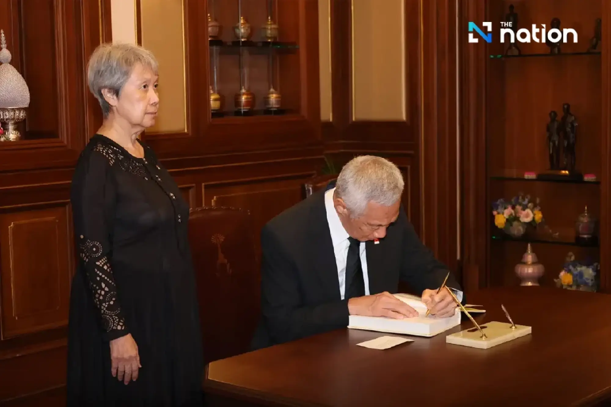 PM Anutin welcomes Singapore’s Lee Hsien Loong on royal condolence visit