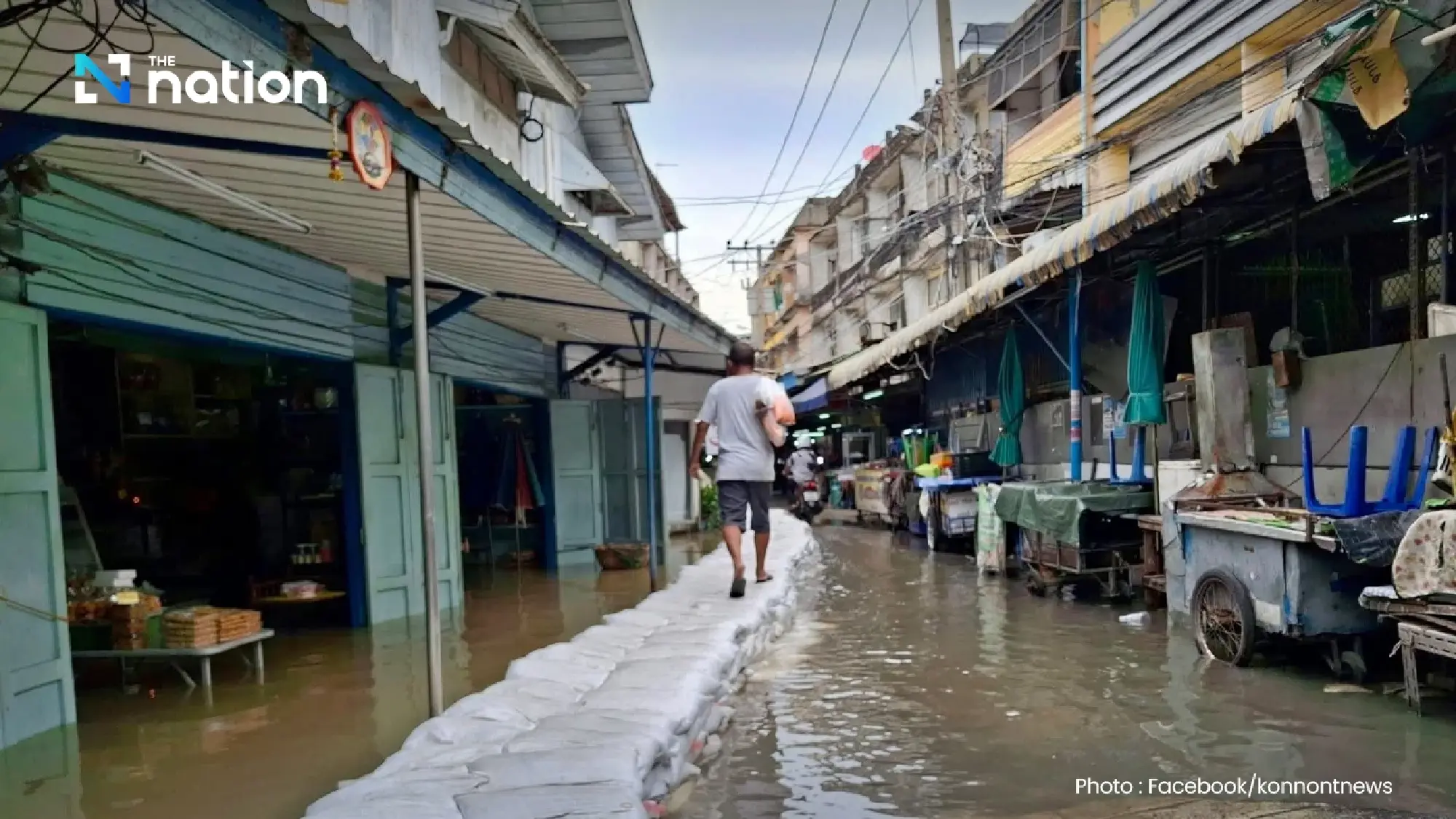 Water level at Pak Kret marking a red alert status