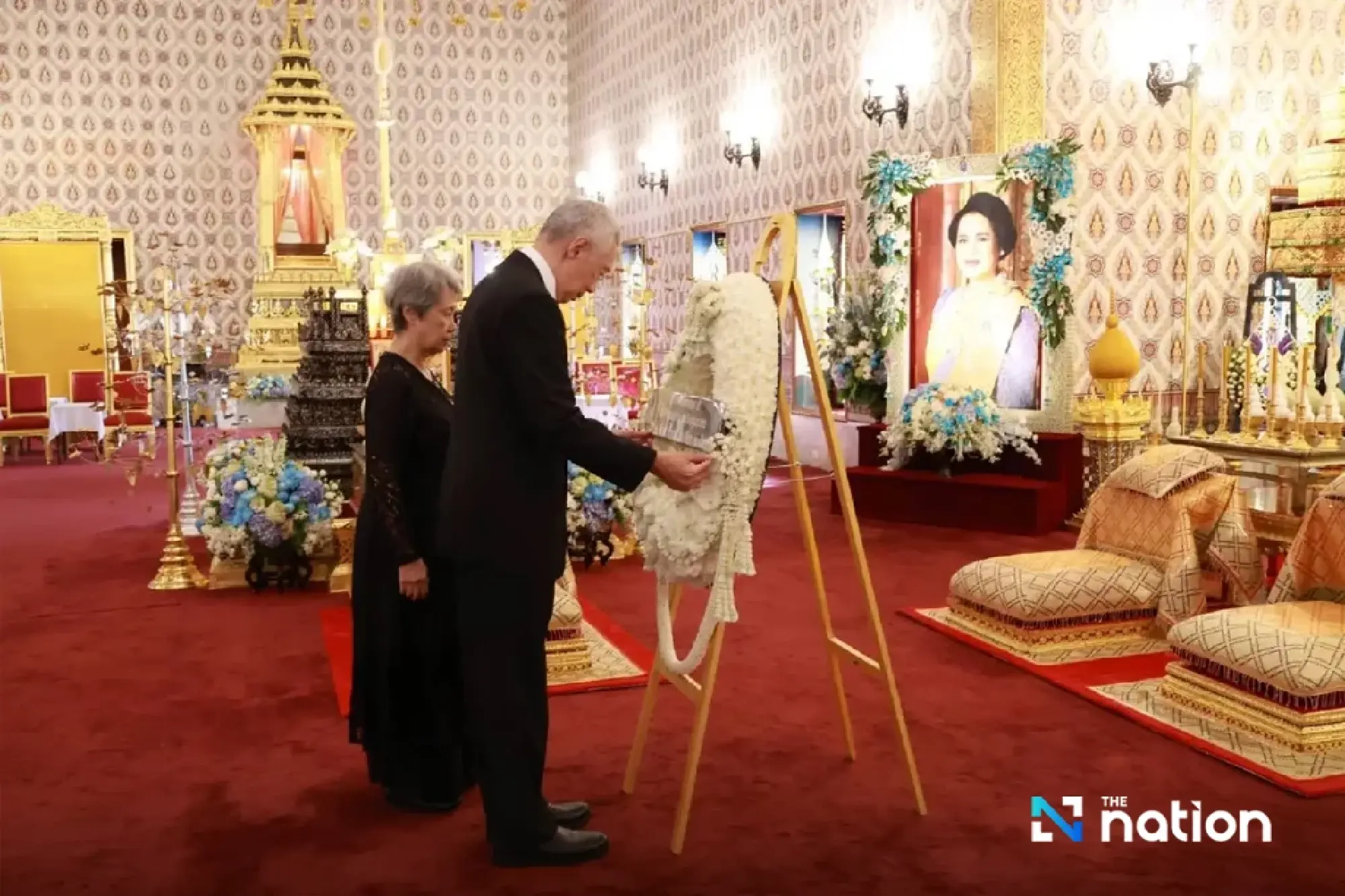 PM Anutin welcomes Singapore’s Lee Hsien Loong on royal condolence visit