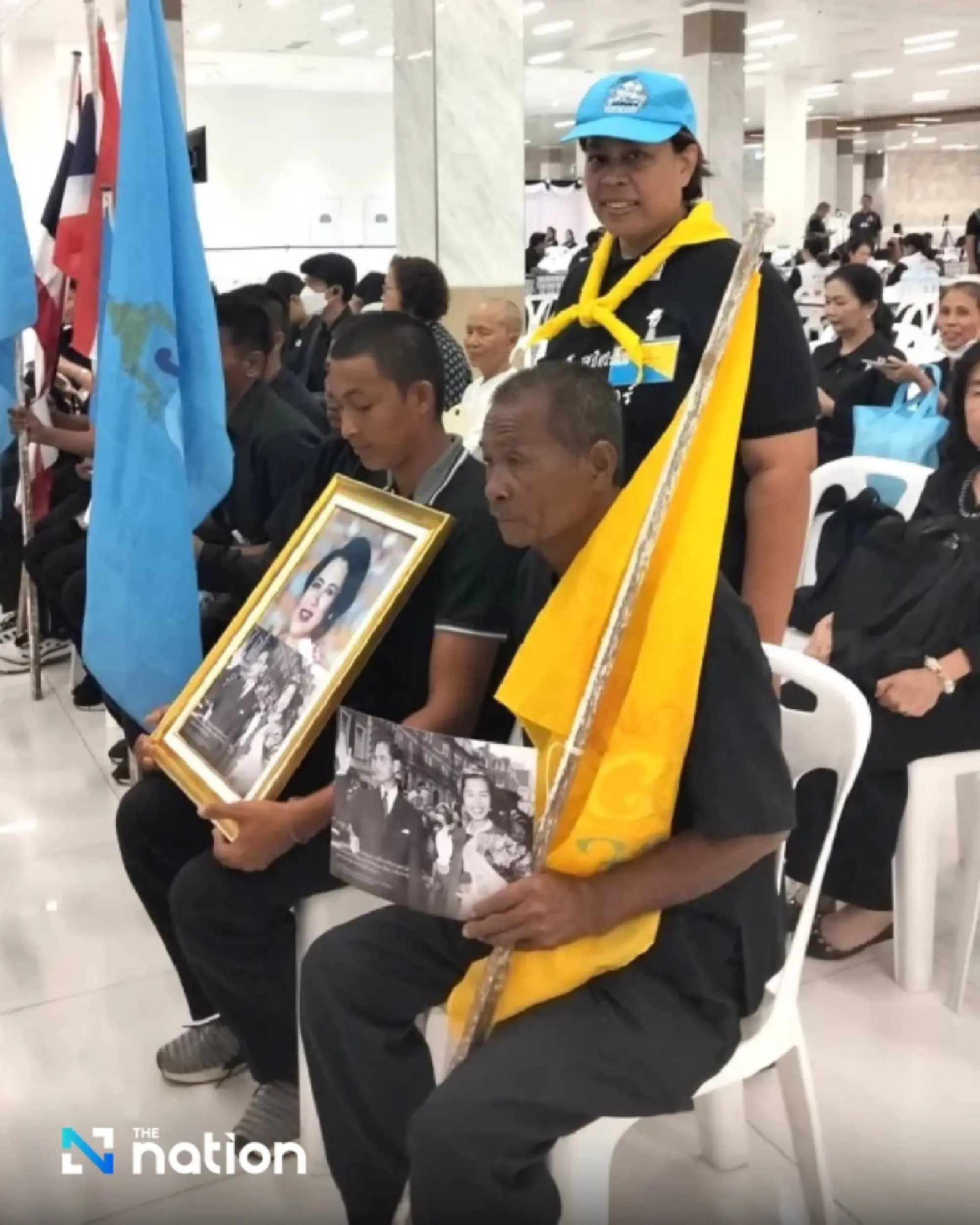 Chaiya family completes 600km trek to pay final respects to Queen Sirikit