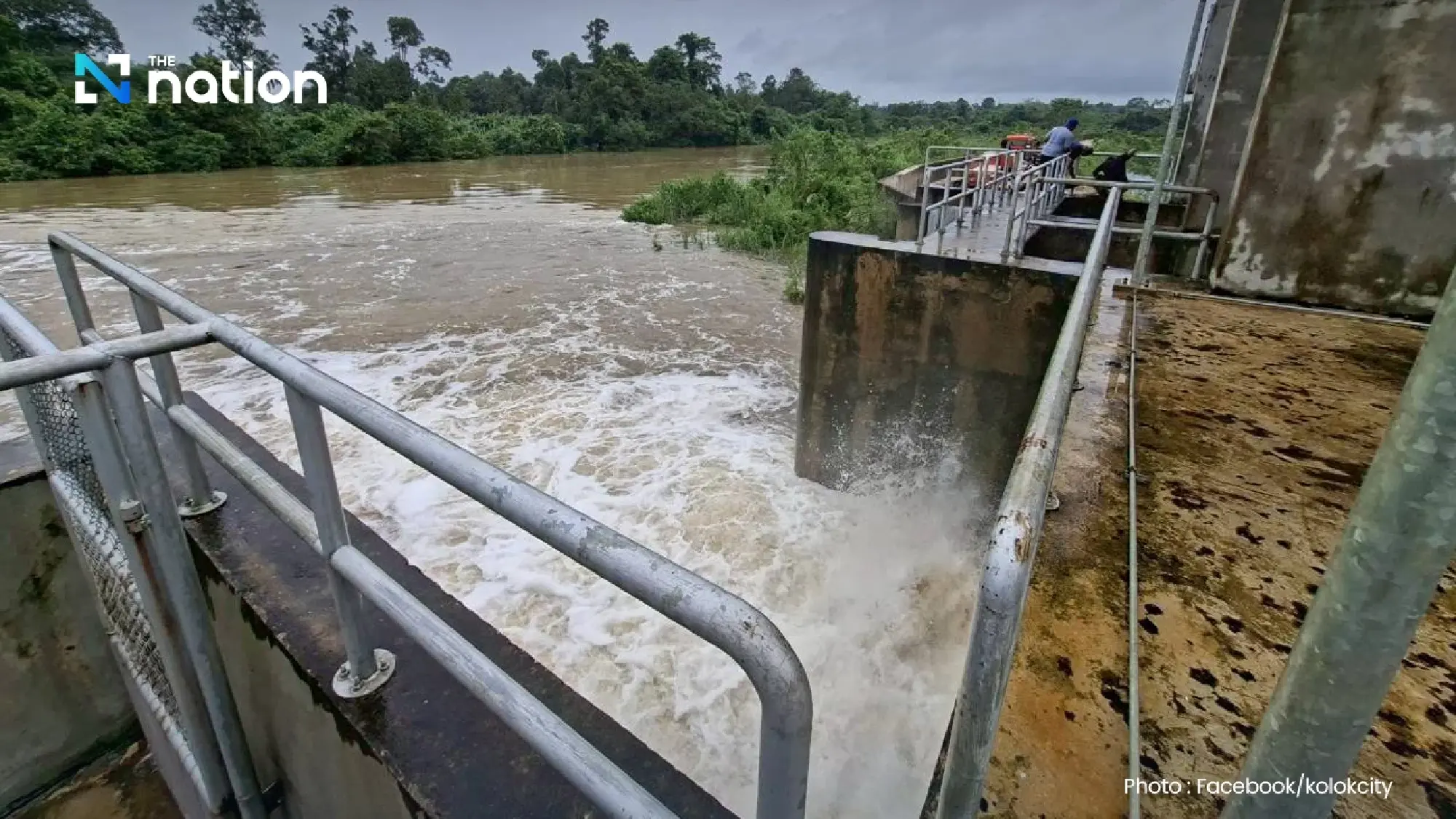 Narathiwat suffers oil shortage, deep South hit by Internet blackout