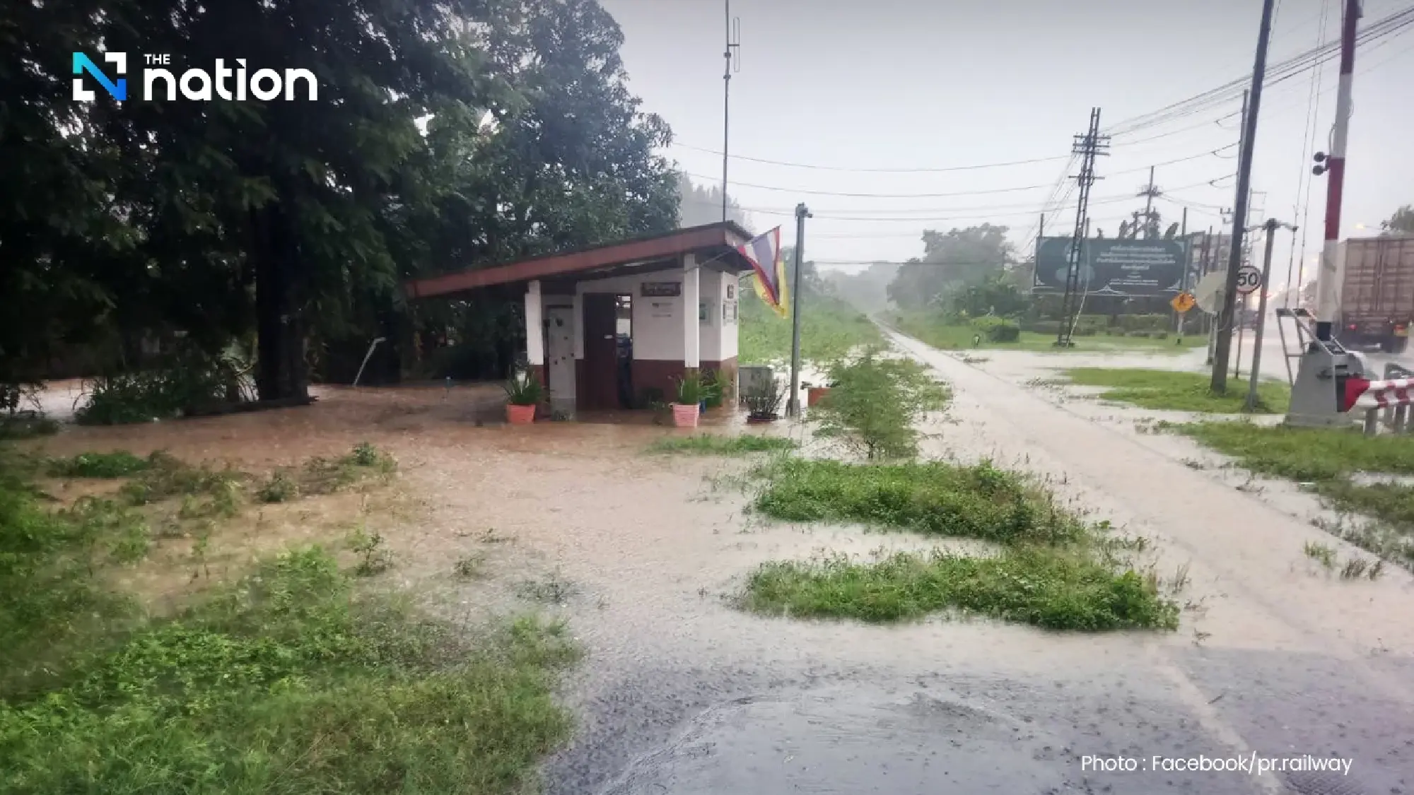 Severe floods in Songkhla force suspension of 10 southern train services; full ticket refunds offered