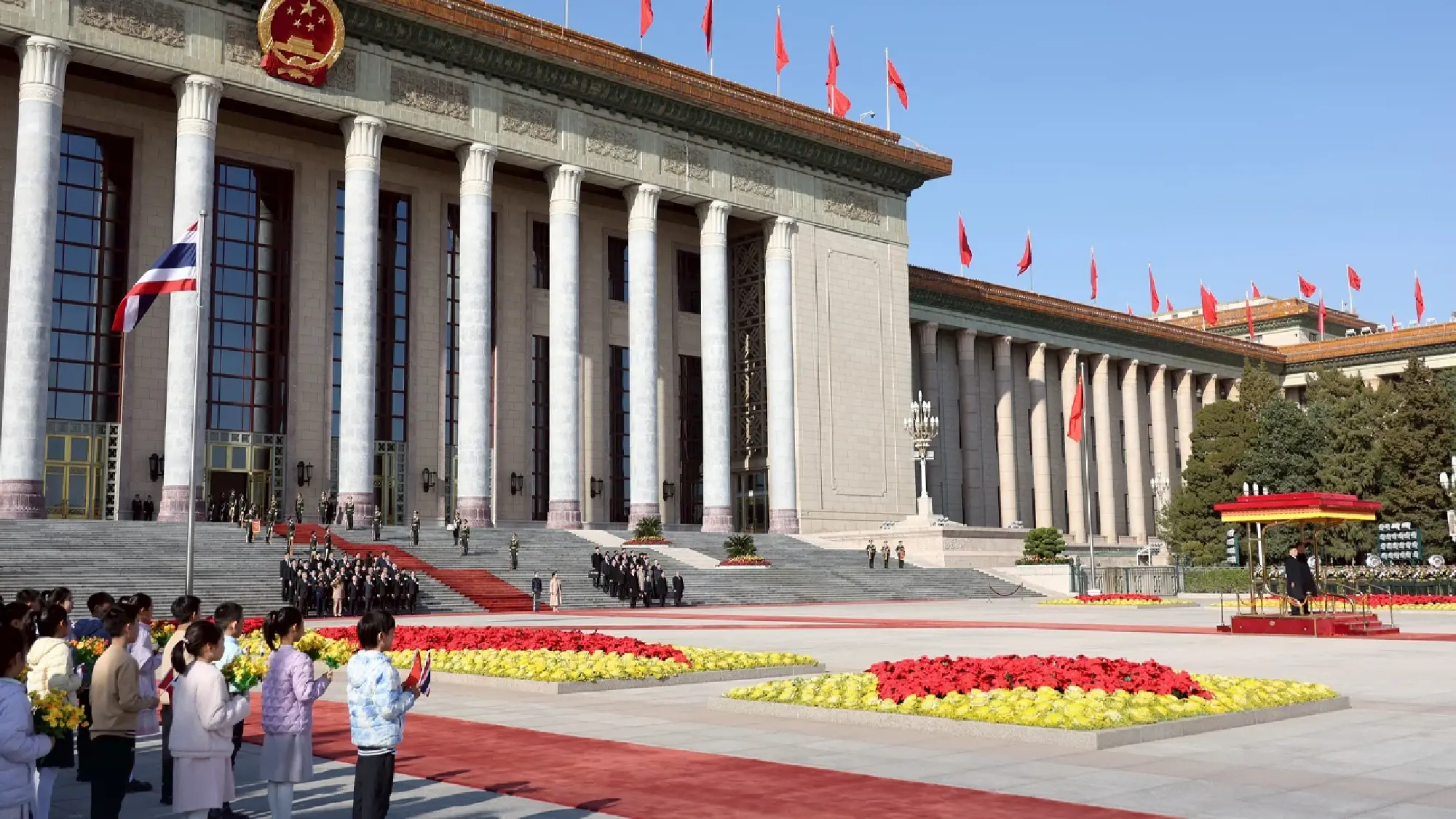 King and Queen welcomed by Xi Jinping at the great hall of the people
