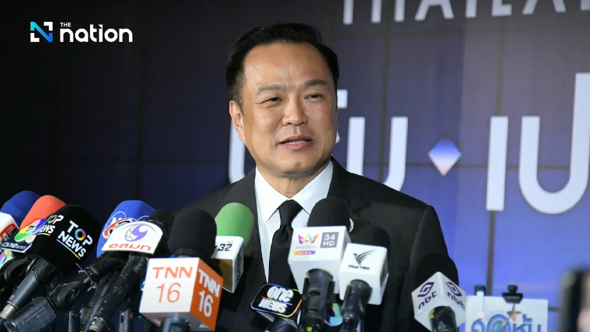 Anutin declares readiness for Dec. 12 dissolution, conceding the situation ‘can’t go on’