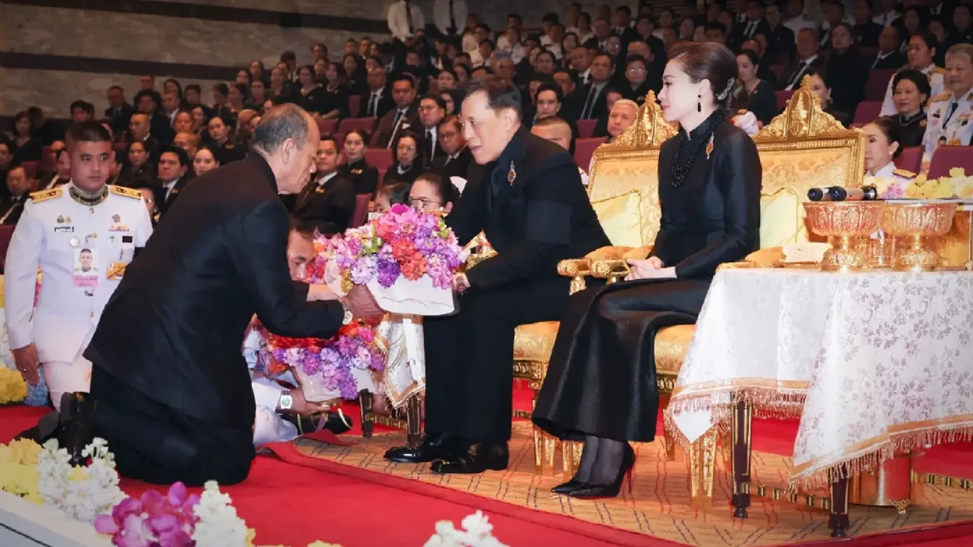Their Majesties attend premiere of Khon performance Ramakien: Sathyapalee at Thailand Cultural Centre