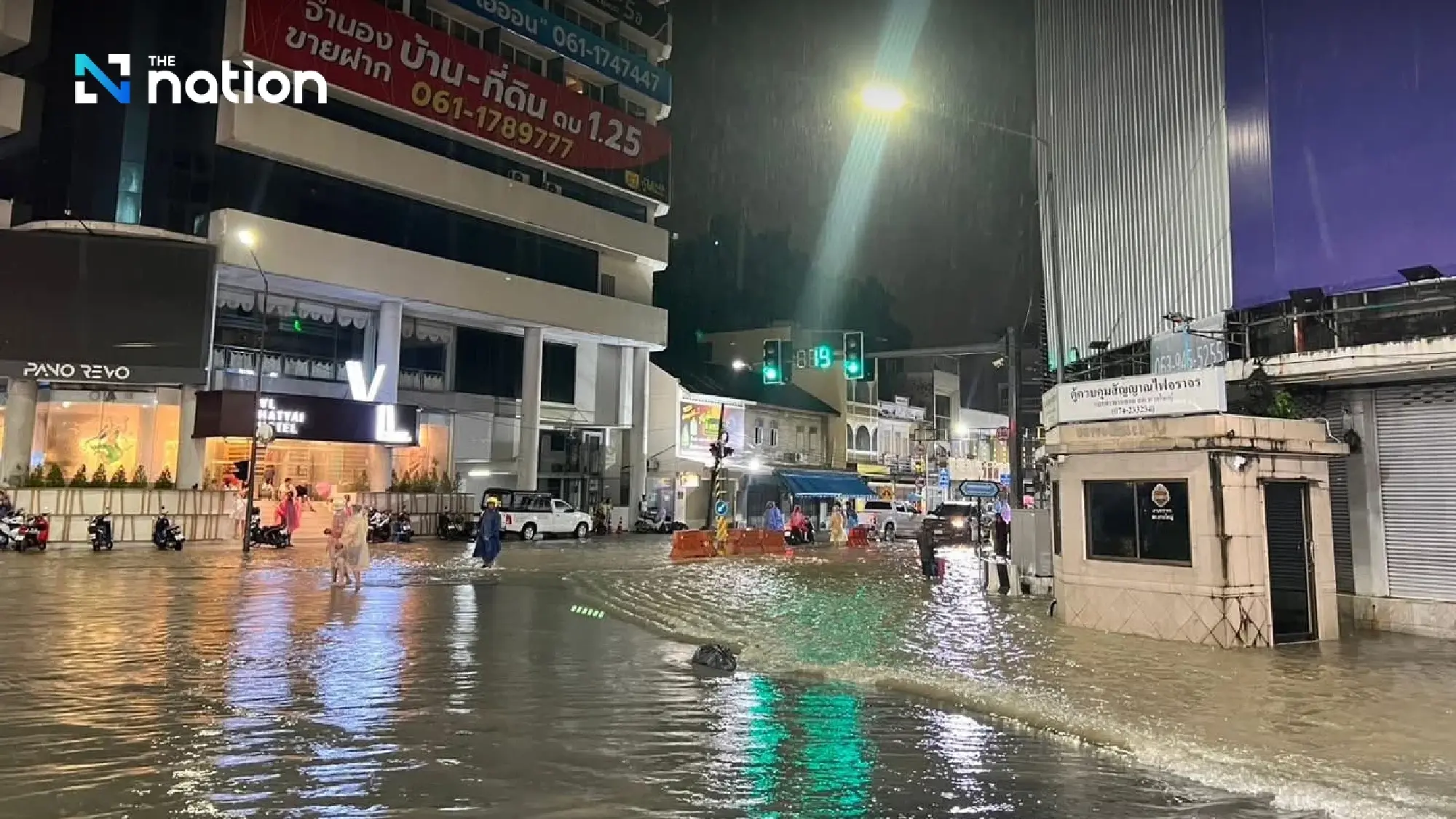 Thai Floods: Tourism Ministry Rushes Supplies to Dozens of Hotels