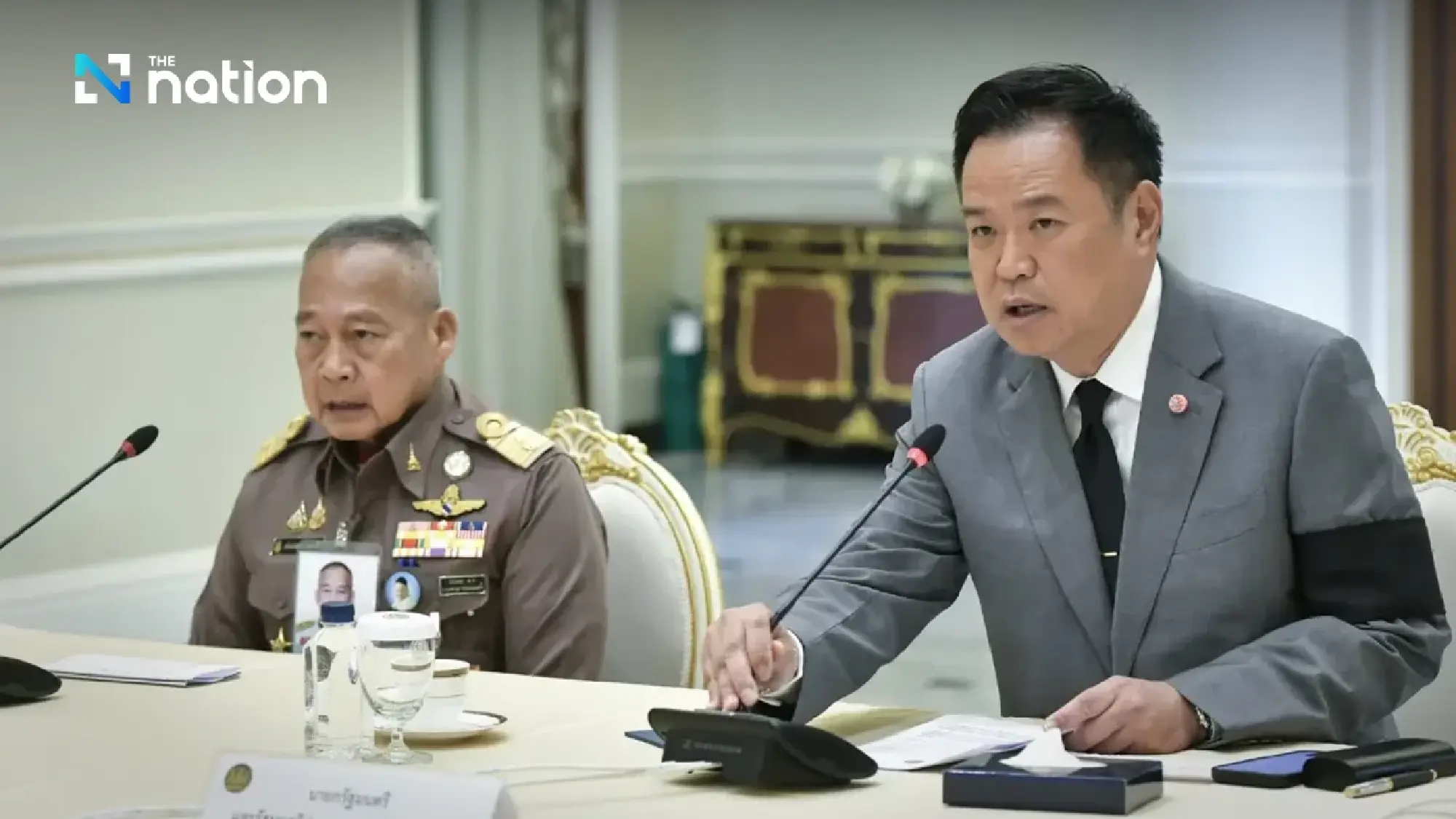 King’s private secretary conveys His Majesty’s concern as PM leads southern flood-response meeting