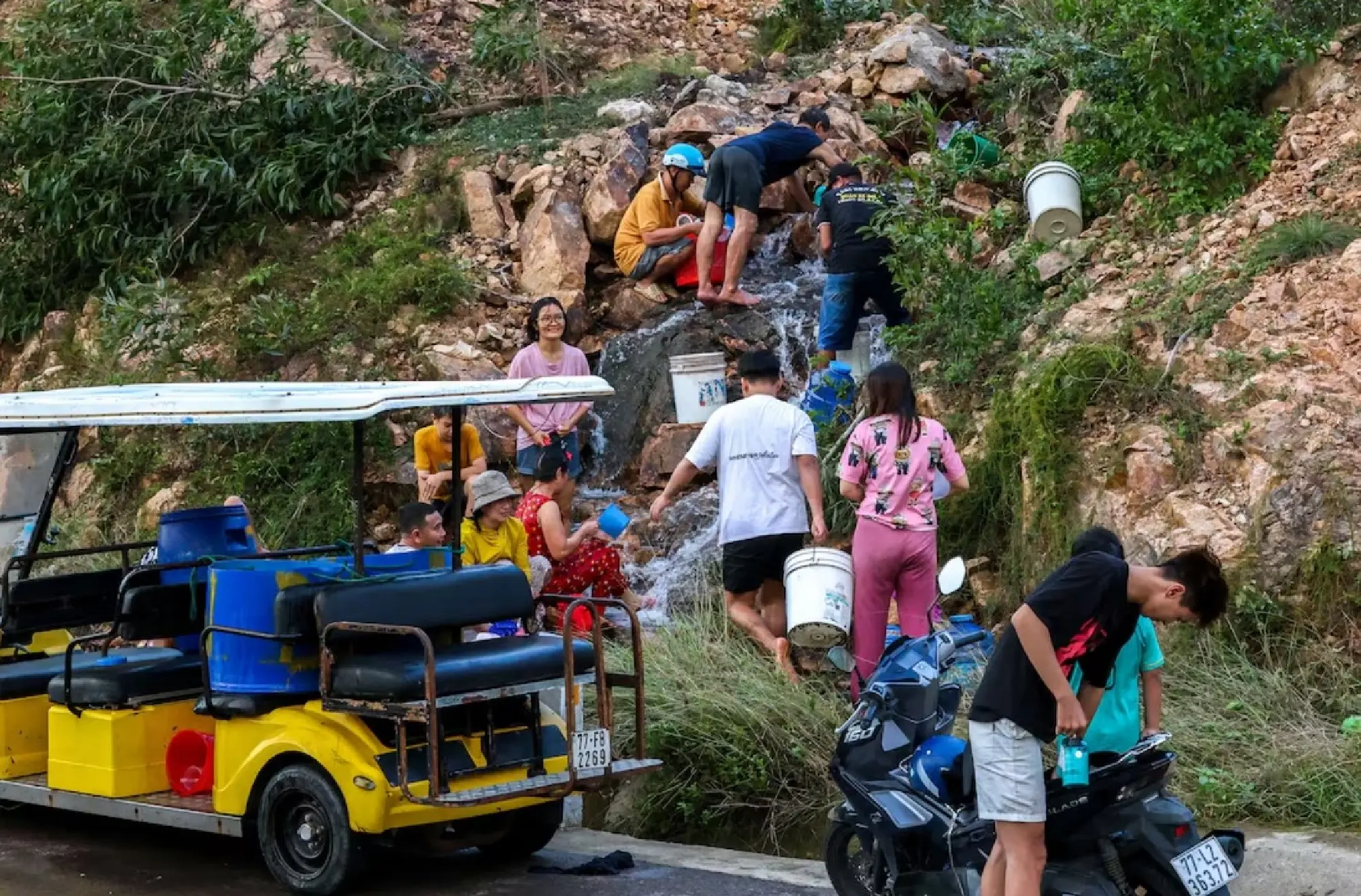 Typhoon Kalmaegi brings rain and destruction to Vietnam as death toll nears 200 in Philippines