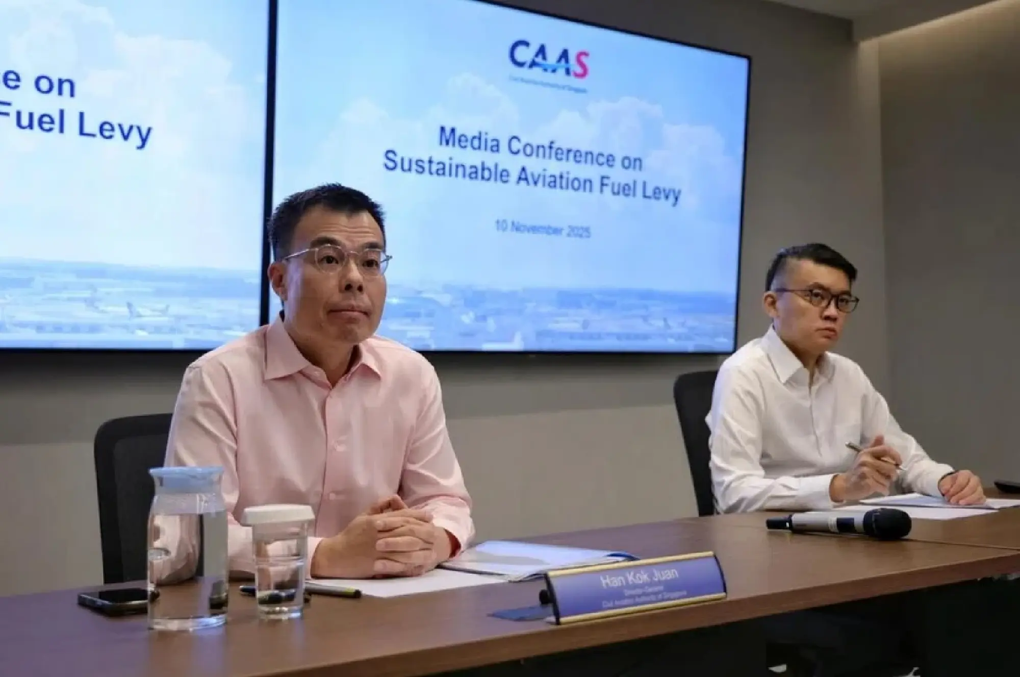 Passengers flying out of S’pore from Oct 2026 to pay extra US$0.77 to US$32 in green jet fuel levy