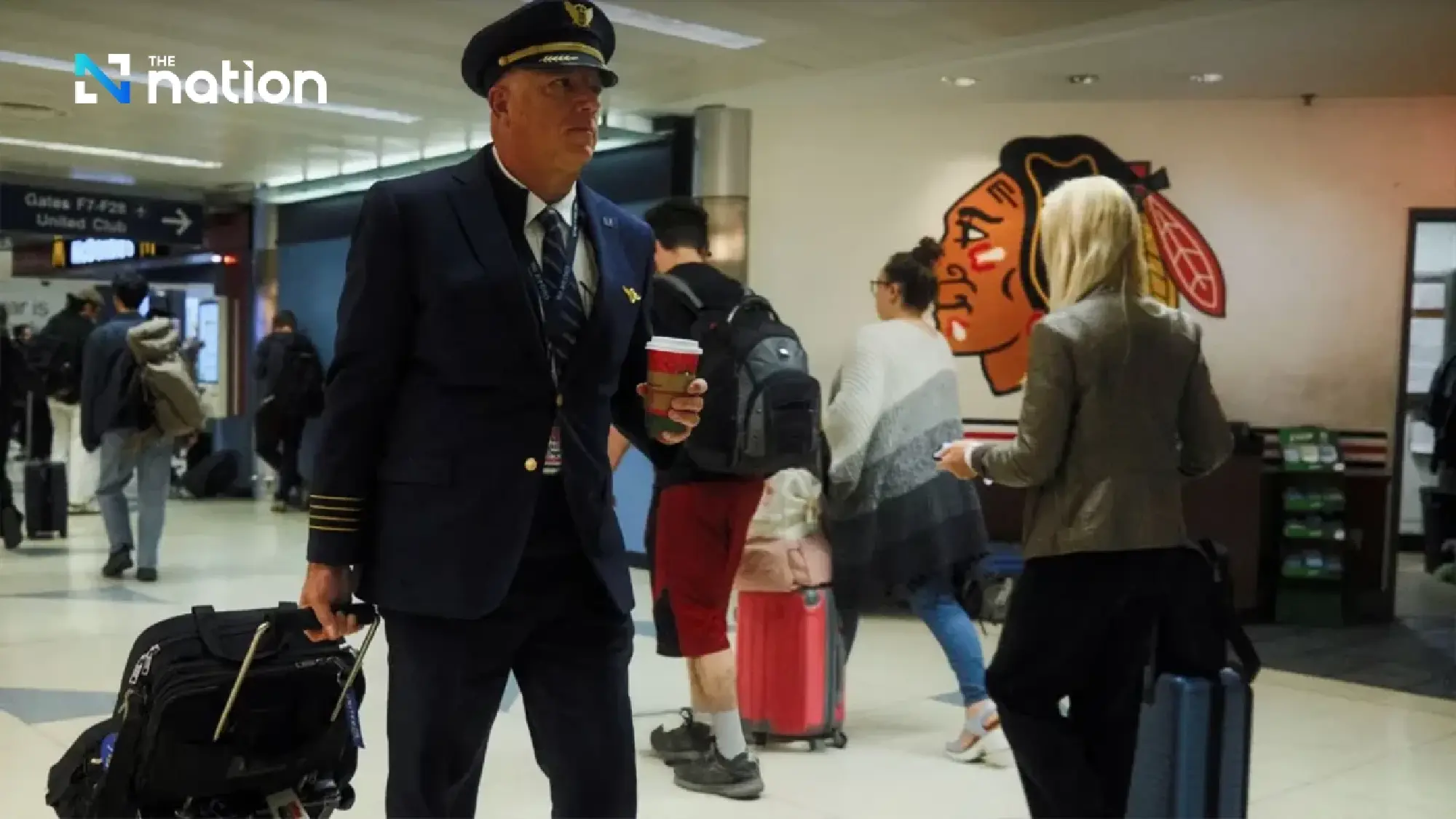 Court overturns Labour Ministry rule allowing foreign pilots to fly in Thailand